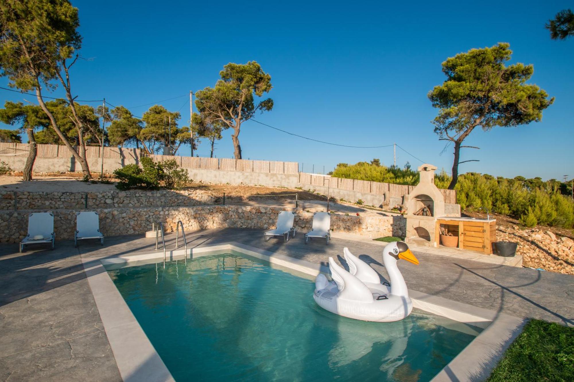 Pefki Villa *