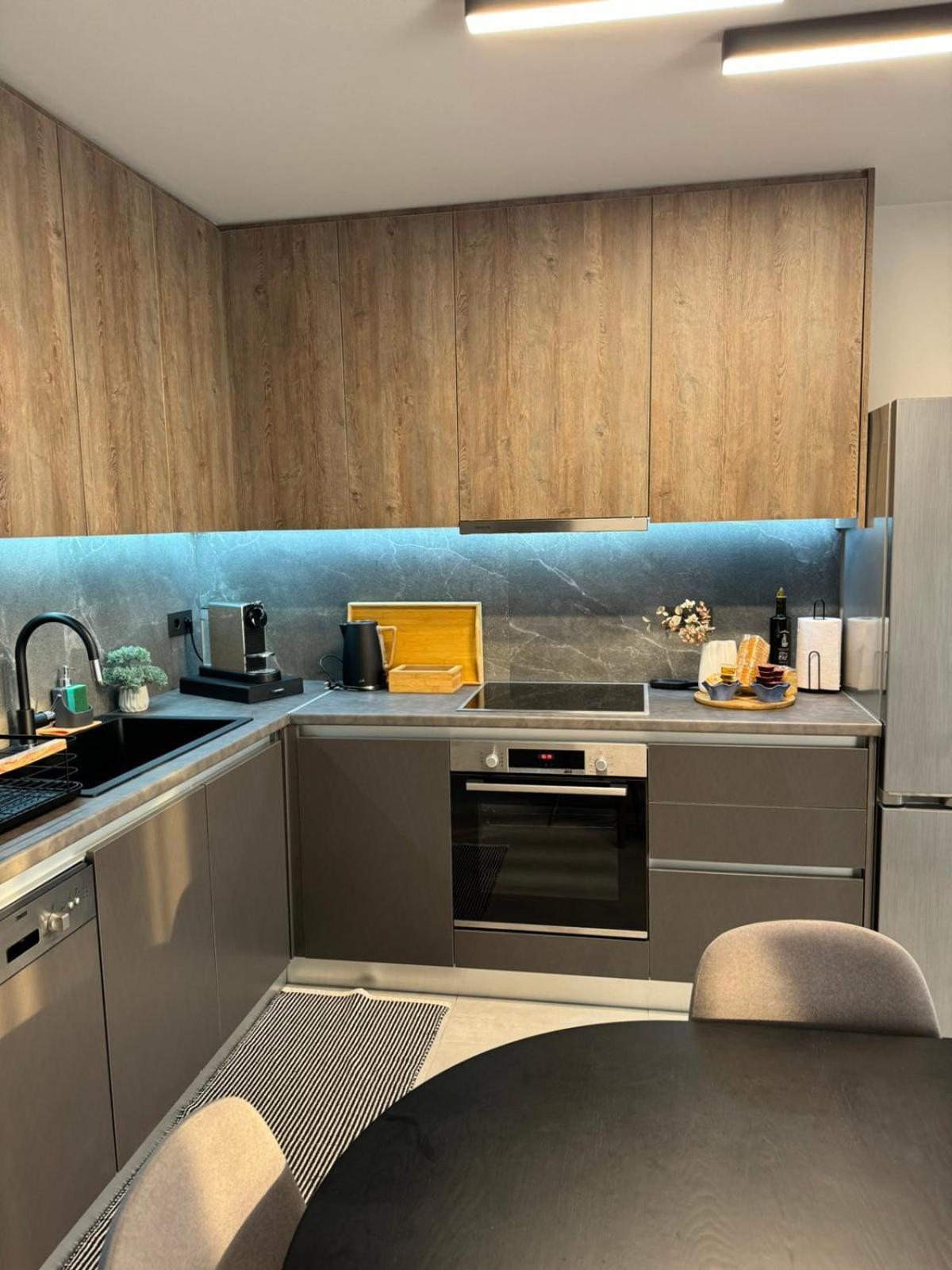 Apartment Marimar Panoramic Retreat: Magnificent Space And Breathtaking Gulf View Kalamata