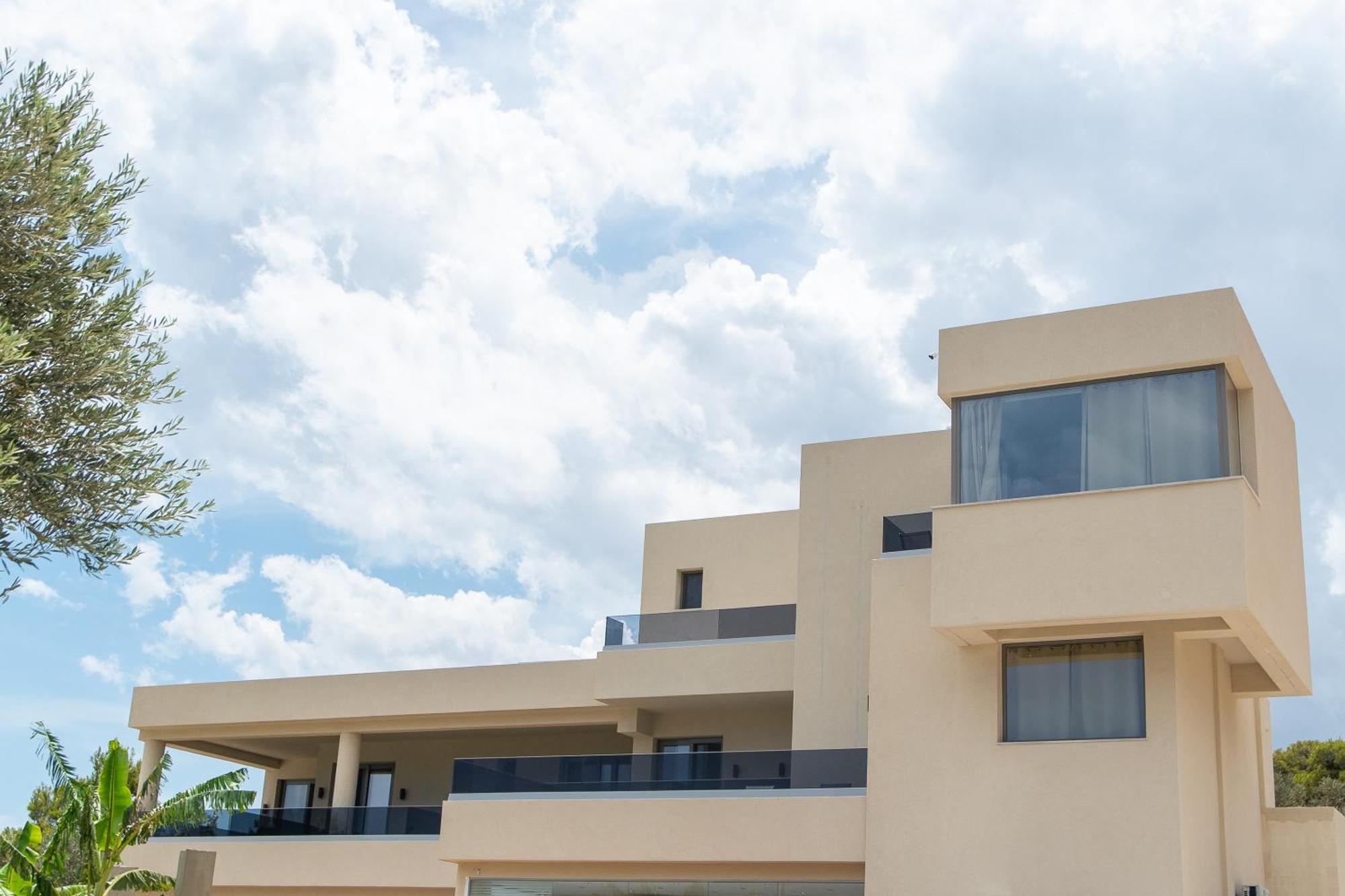 Hotel Airscape Free Shuttle From Athen's Airport *