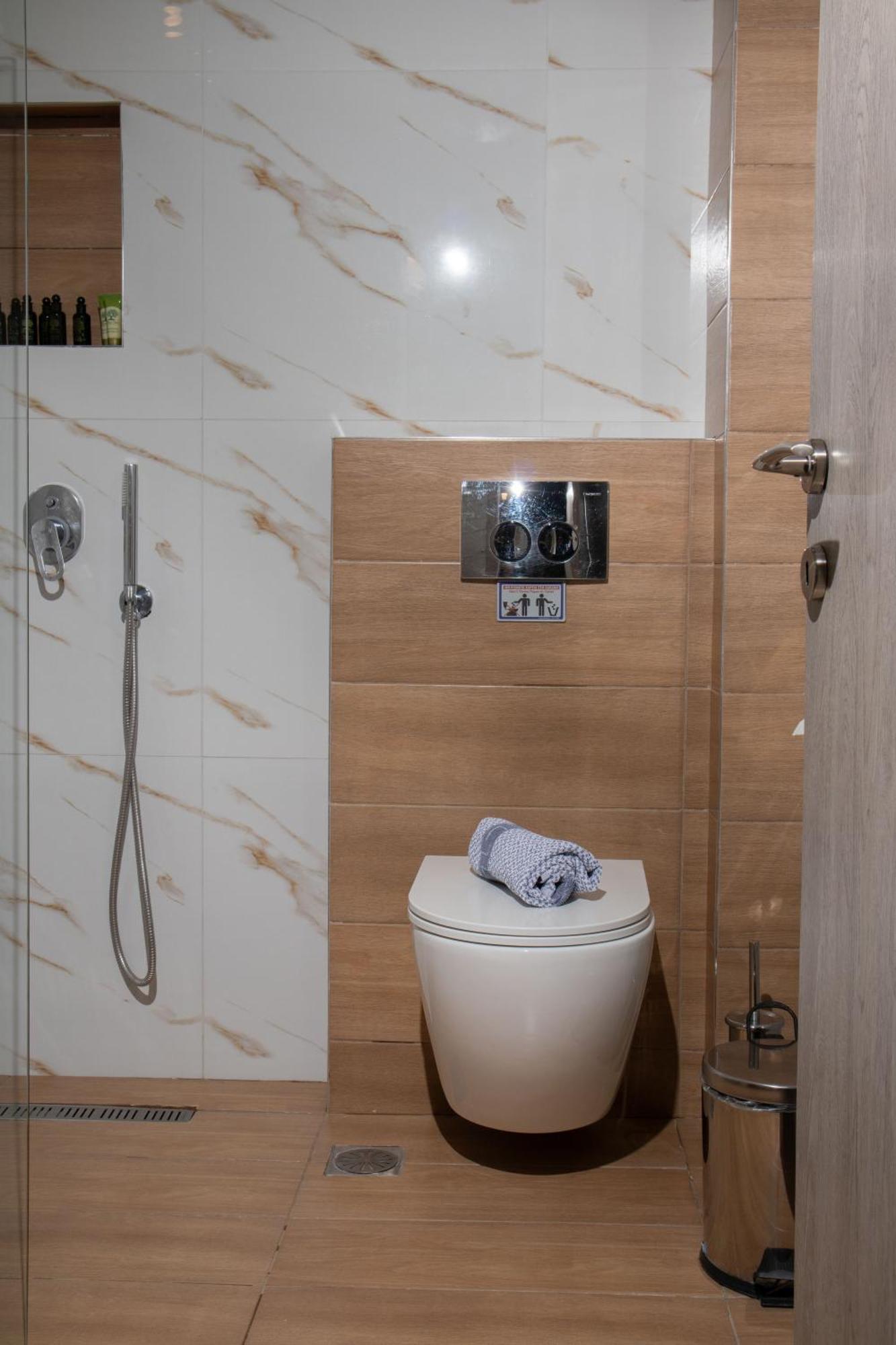 Acta Luxury
