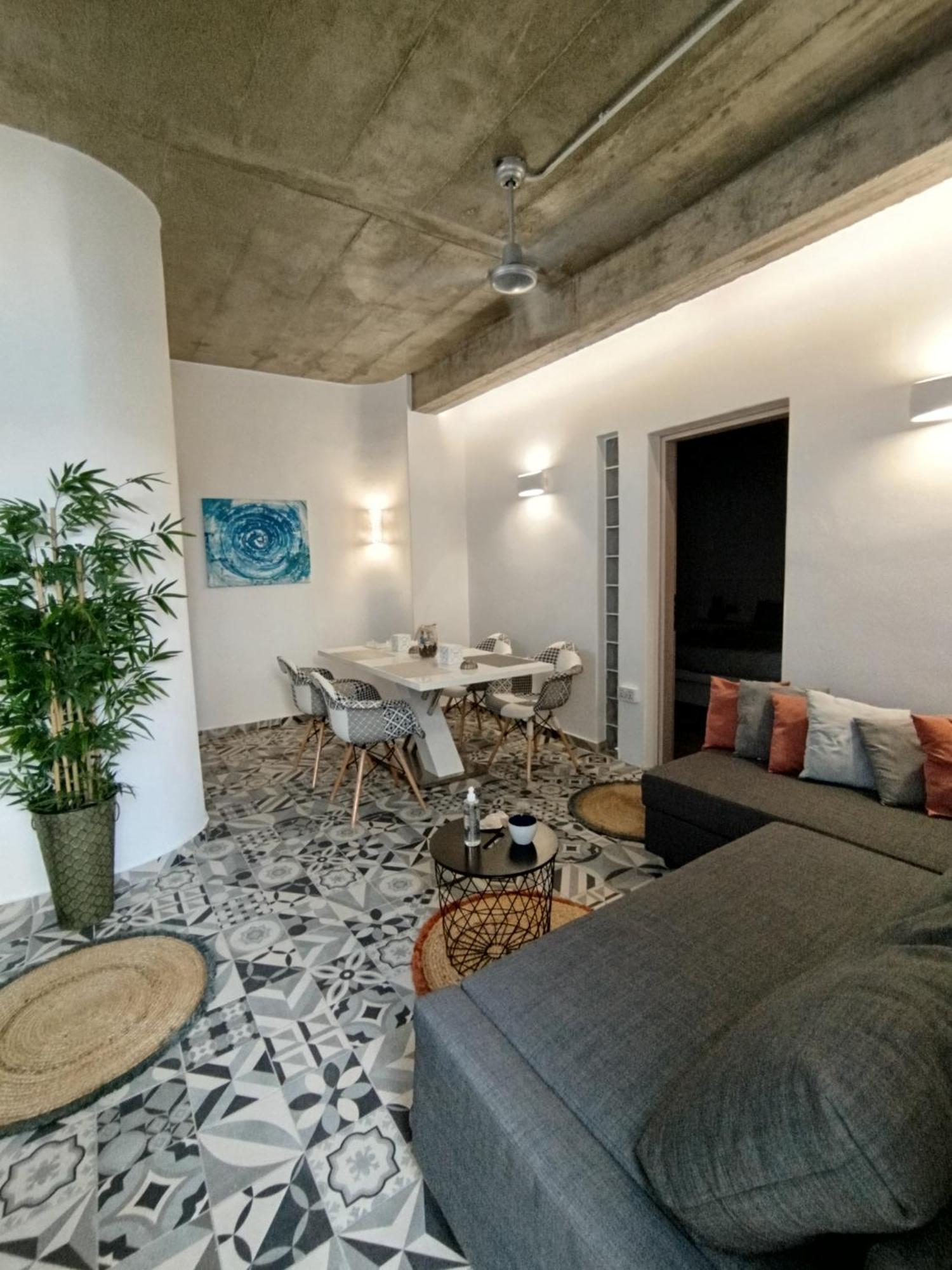 Villa Ab Living Santorini Emporio (Santorini)