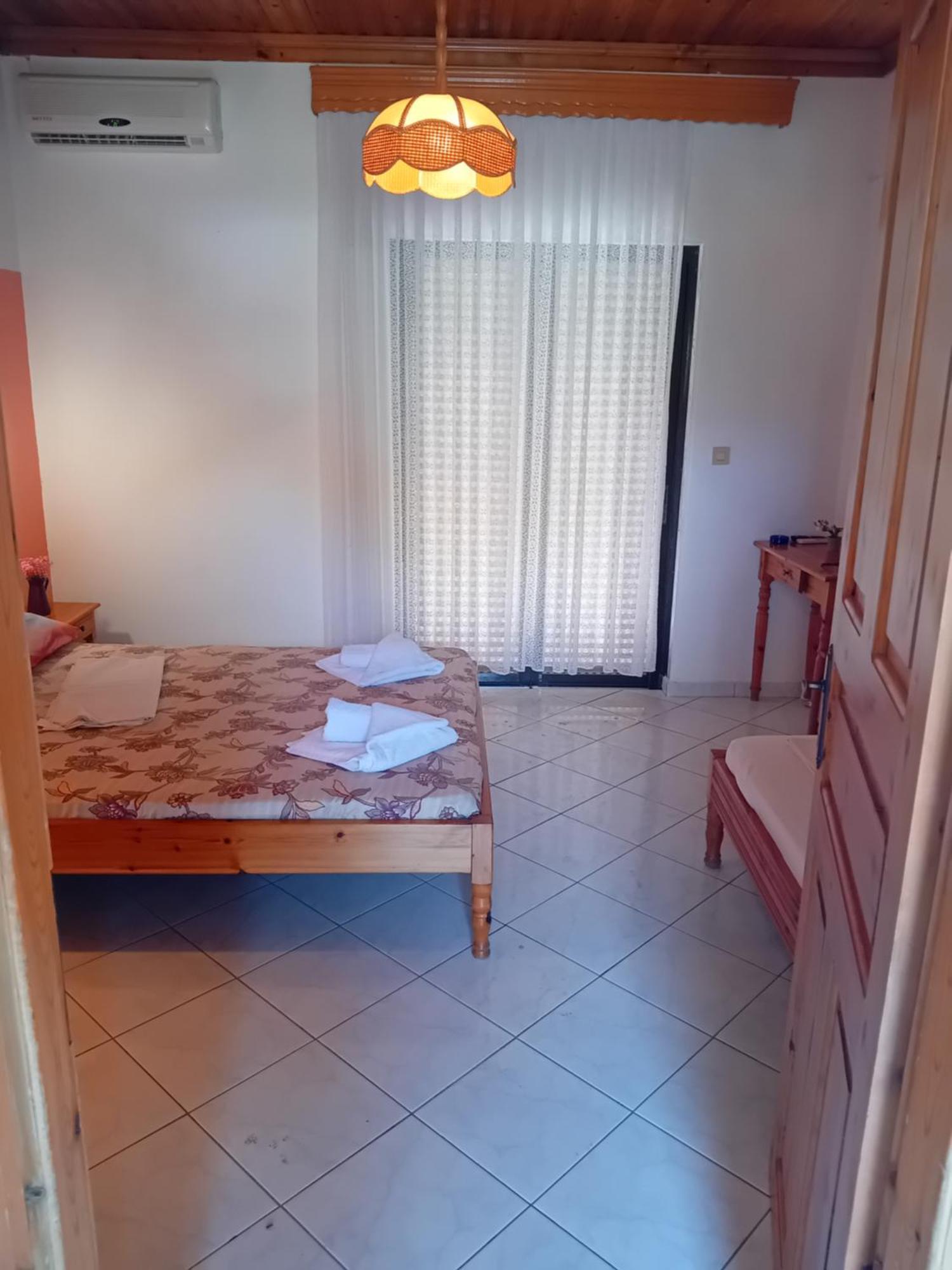 Giola And 1 Apartment