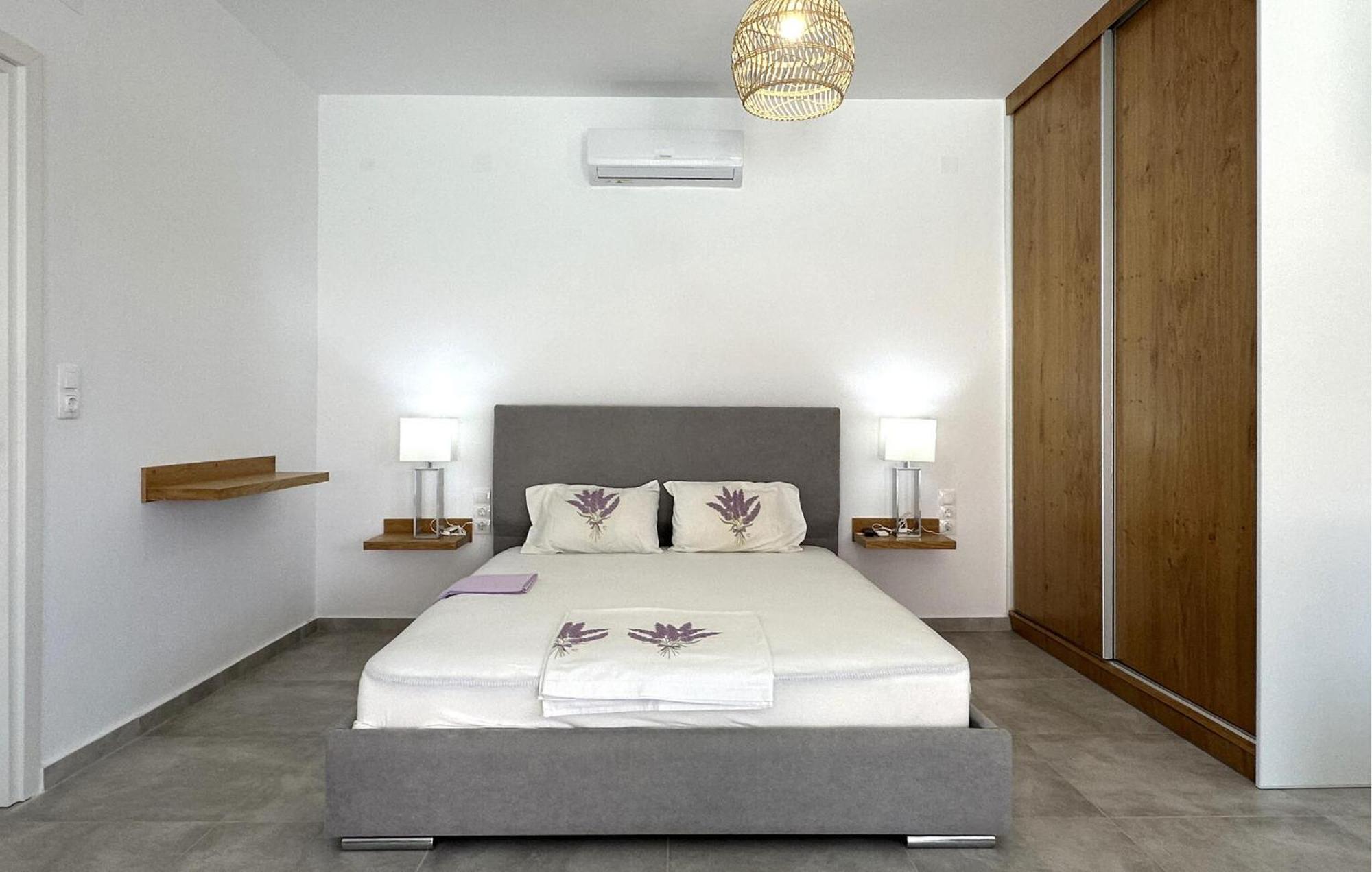 Awesome In Evia With Kitchen Holiday home