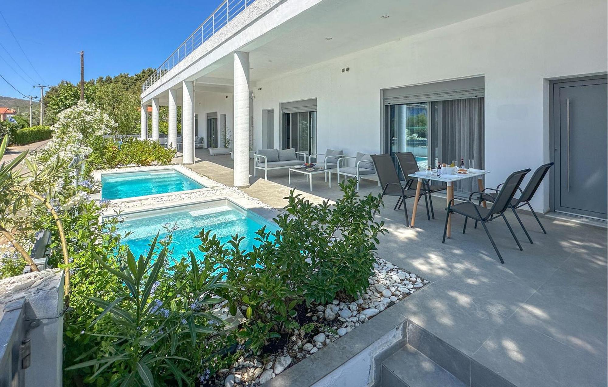 Holiday home Awesome In Evia With Kitchen