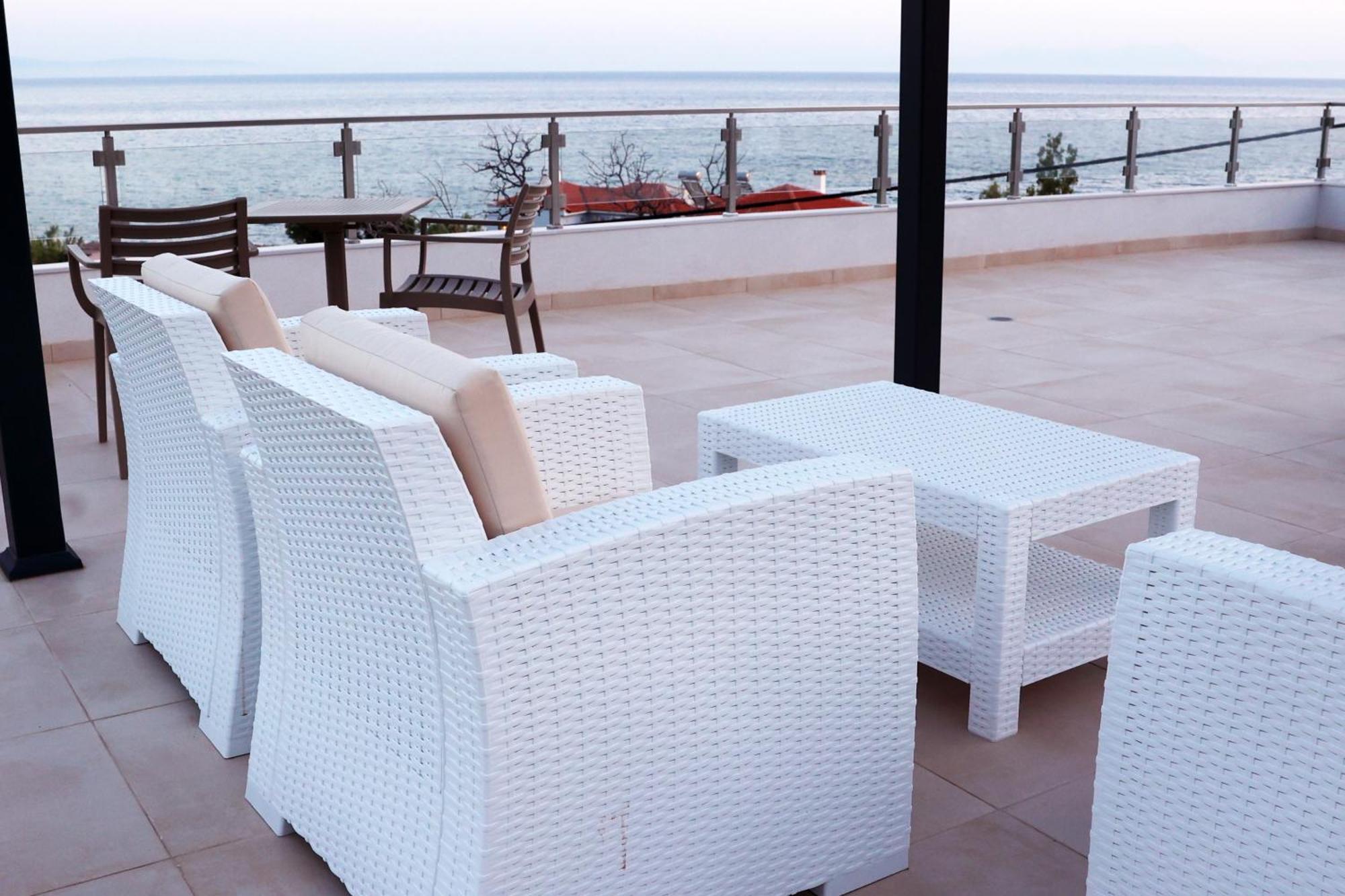 Ocean View And Luxury Apartment