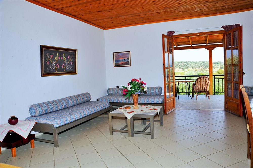 Lefkothea With Large Private Pool *