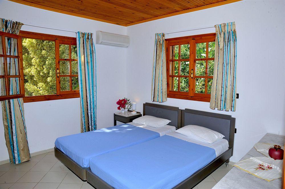 Lefkothea With Large Private Pool Villa Adelianos Kampos