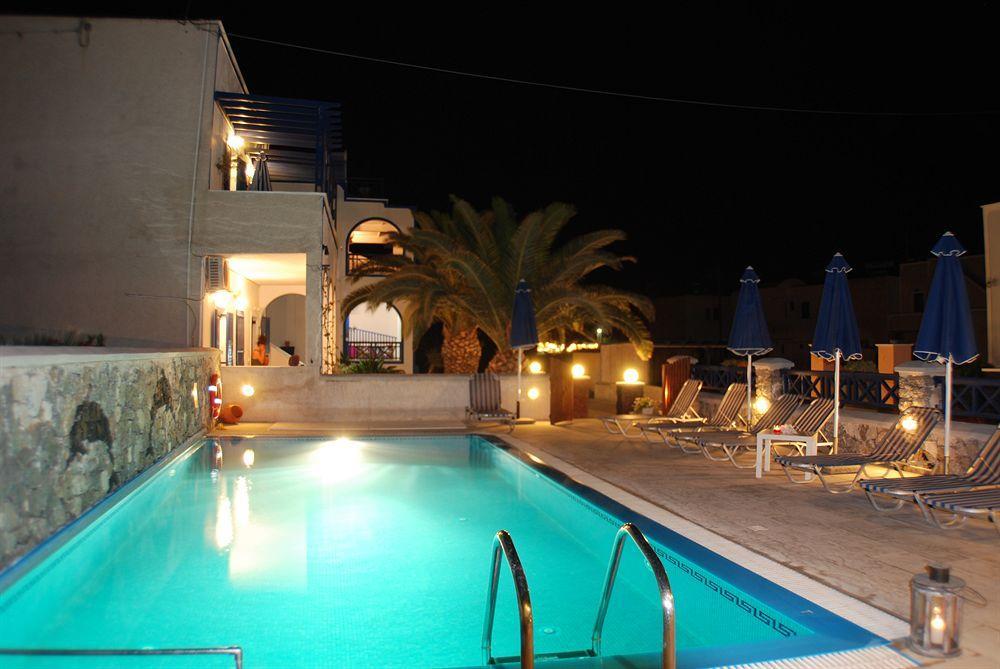 Aretousa Aparthotel Perissa (Santorini)