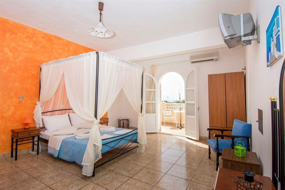 Blue Horizon Apartment Fira (Santorini)