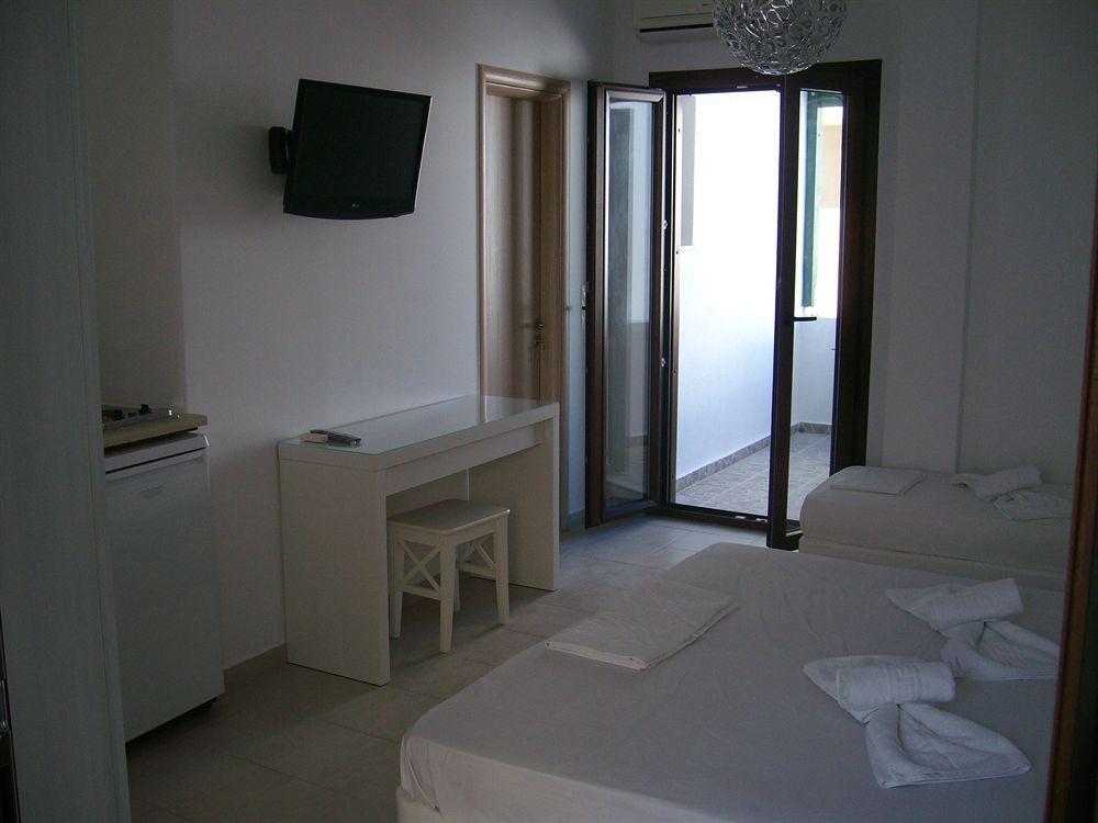 Depis Place And Apartment Naxos City