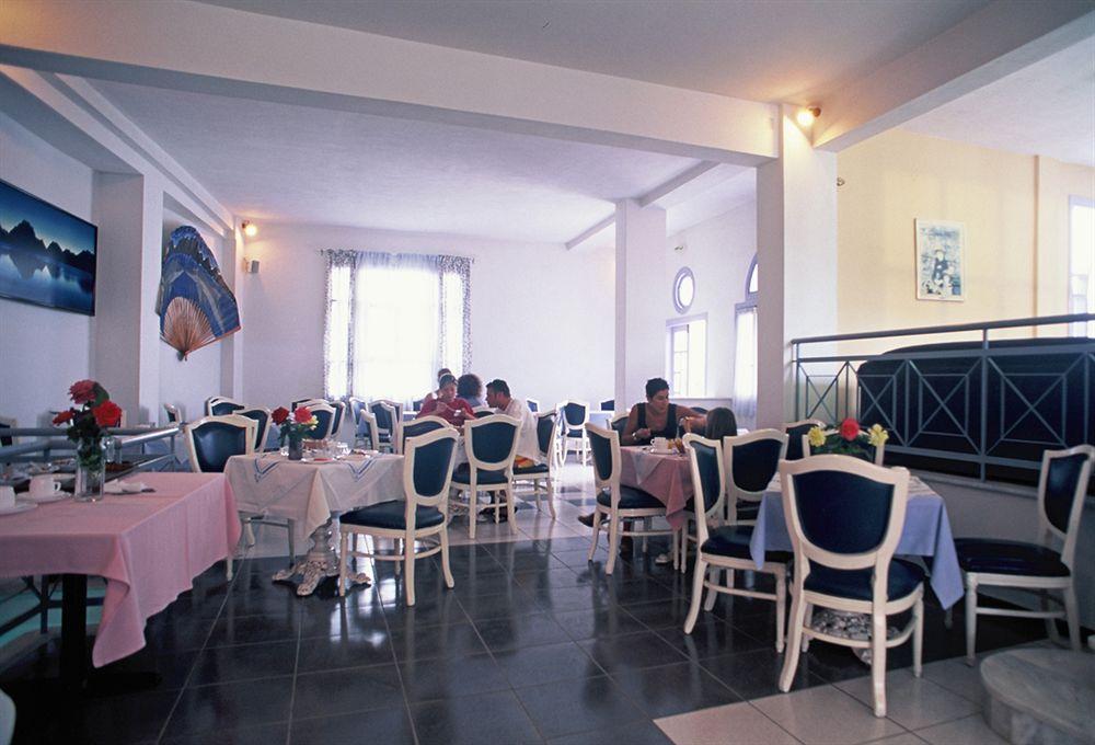 Dolphin Hotel Skopelos Town