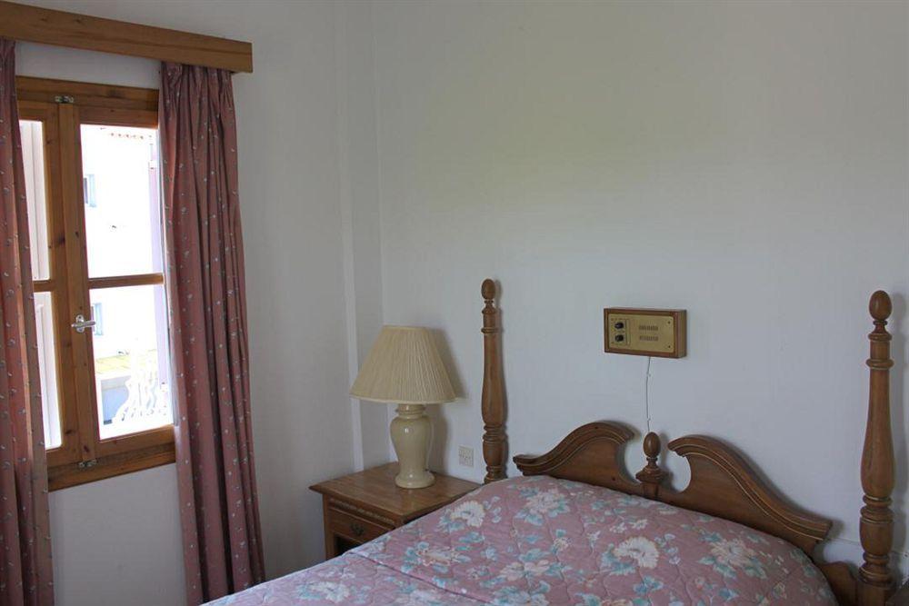 Dolphin Hotel