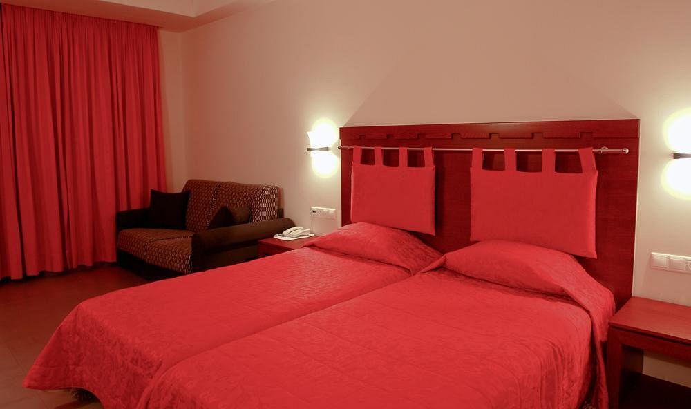 Palace 4*