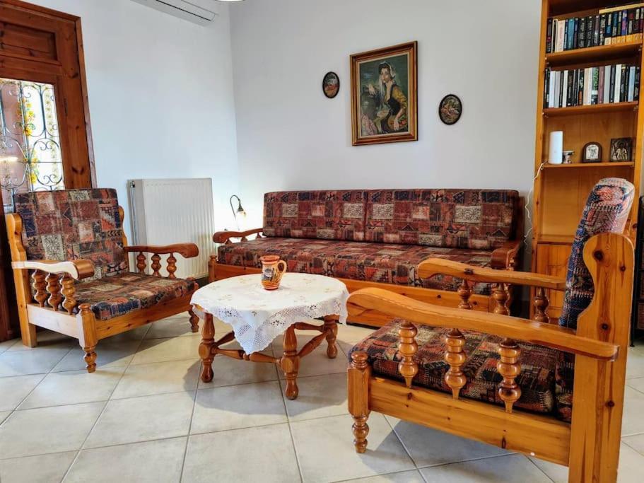 Holiday home Filip And Myrsinis House -