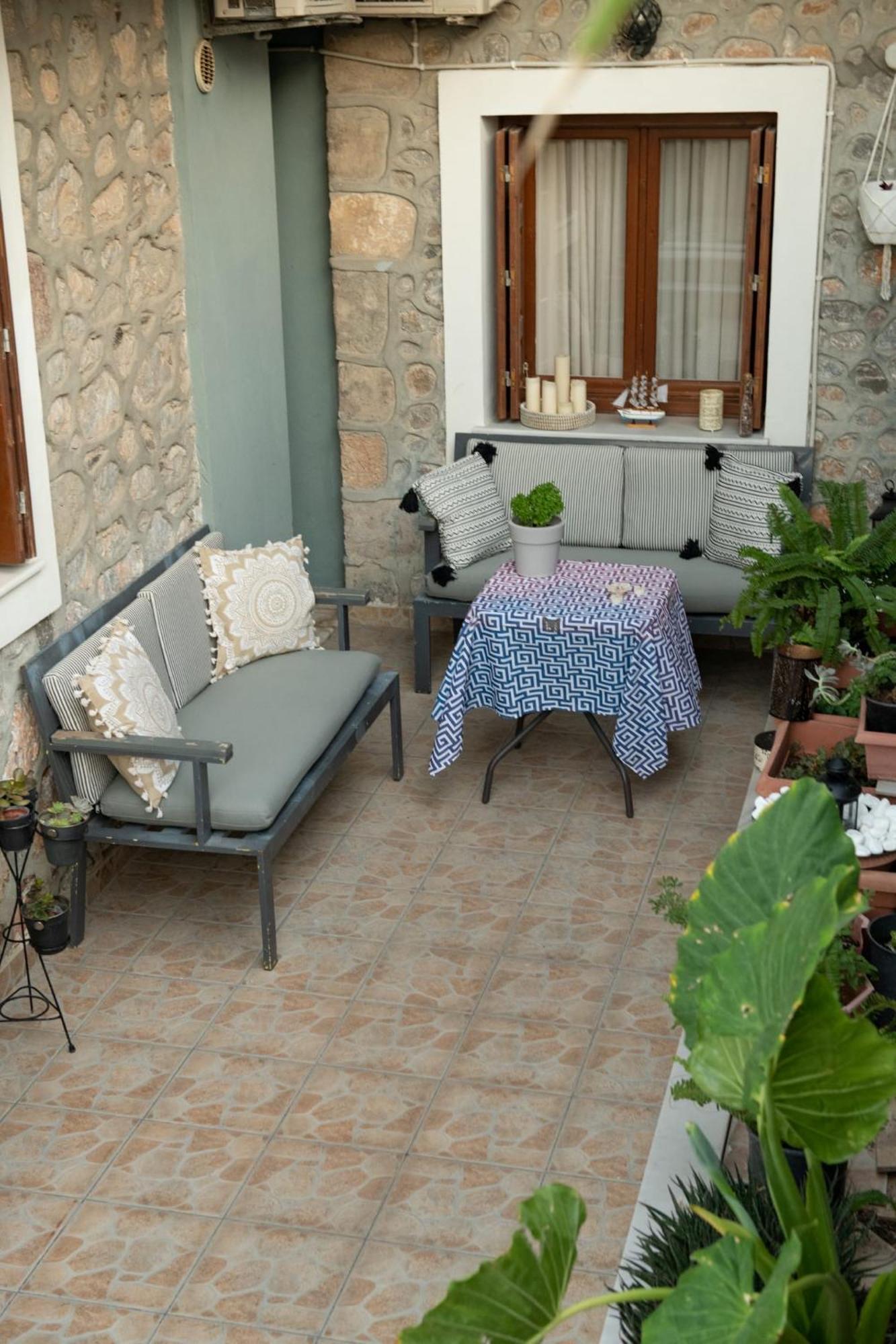 Ancient Port House * Mytilene