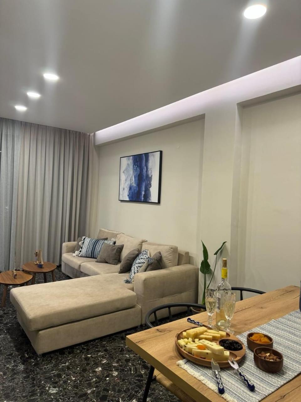 Catherine Apartment *