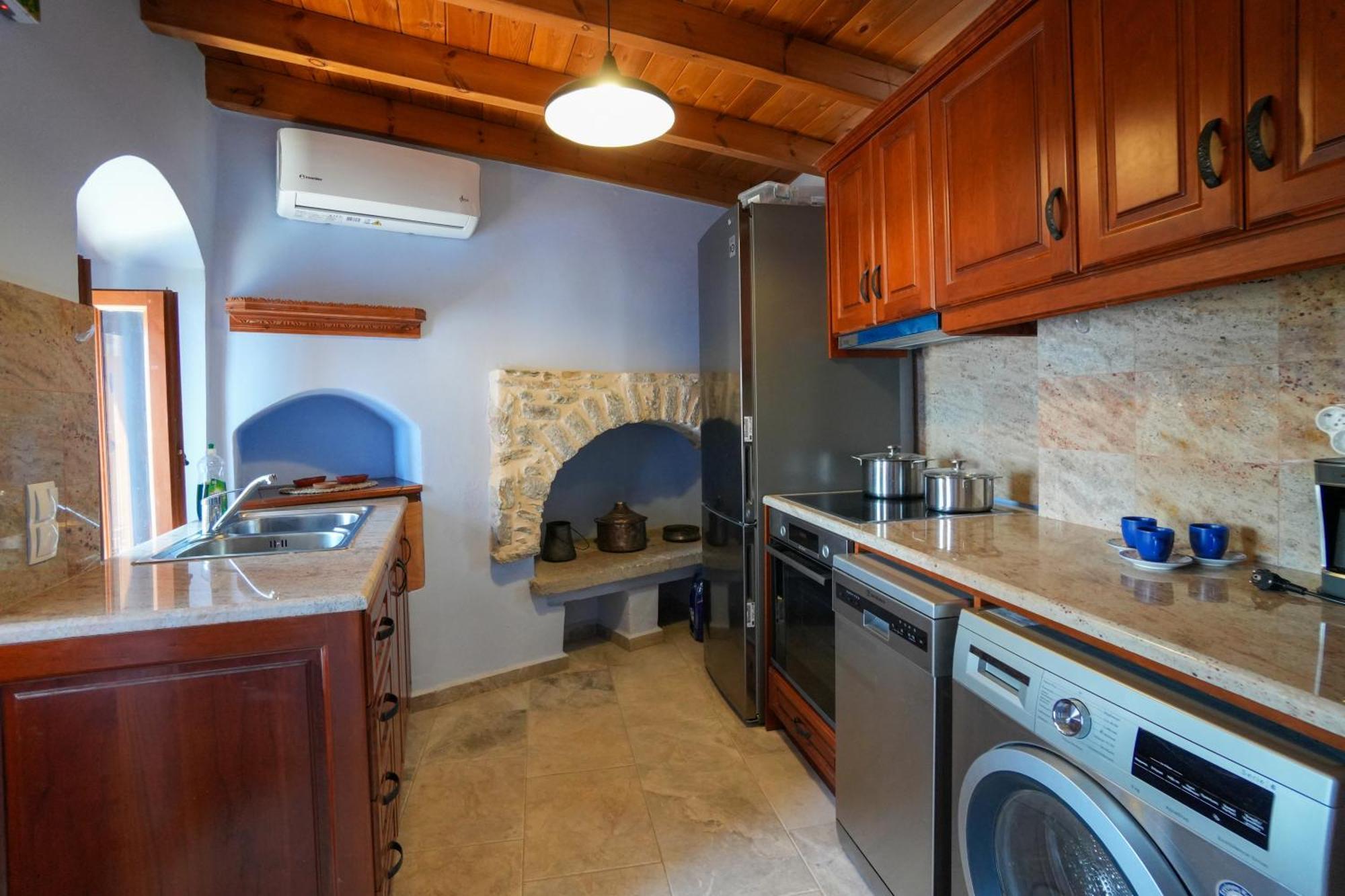 Uptown Indigo Apartment *