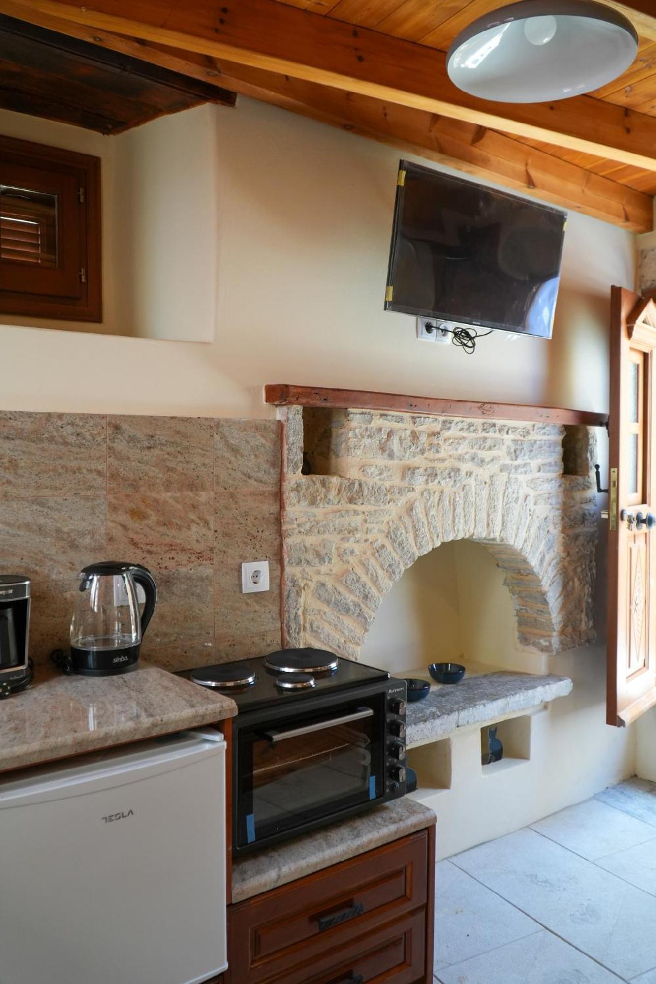 Uptown Indigo Apartment Symi