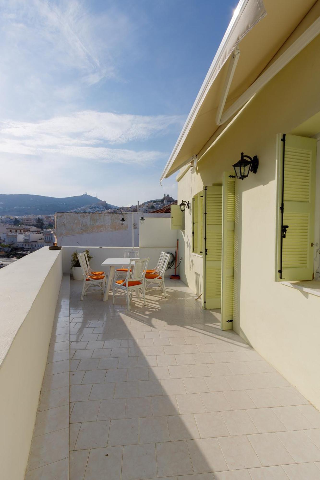Harbour View Apartment