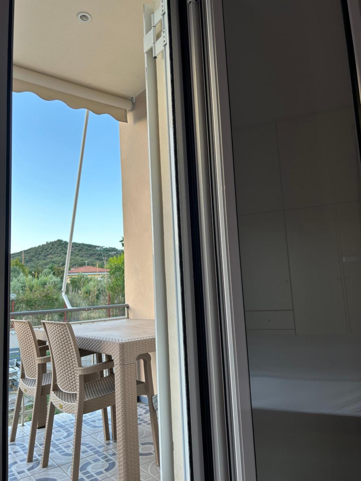 κτήμα καρνέση Apartment Edipsos