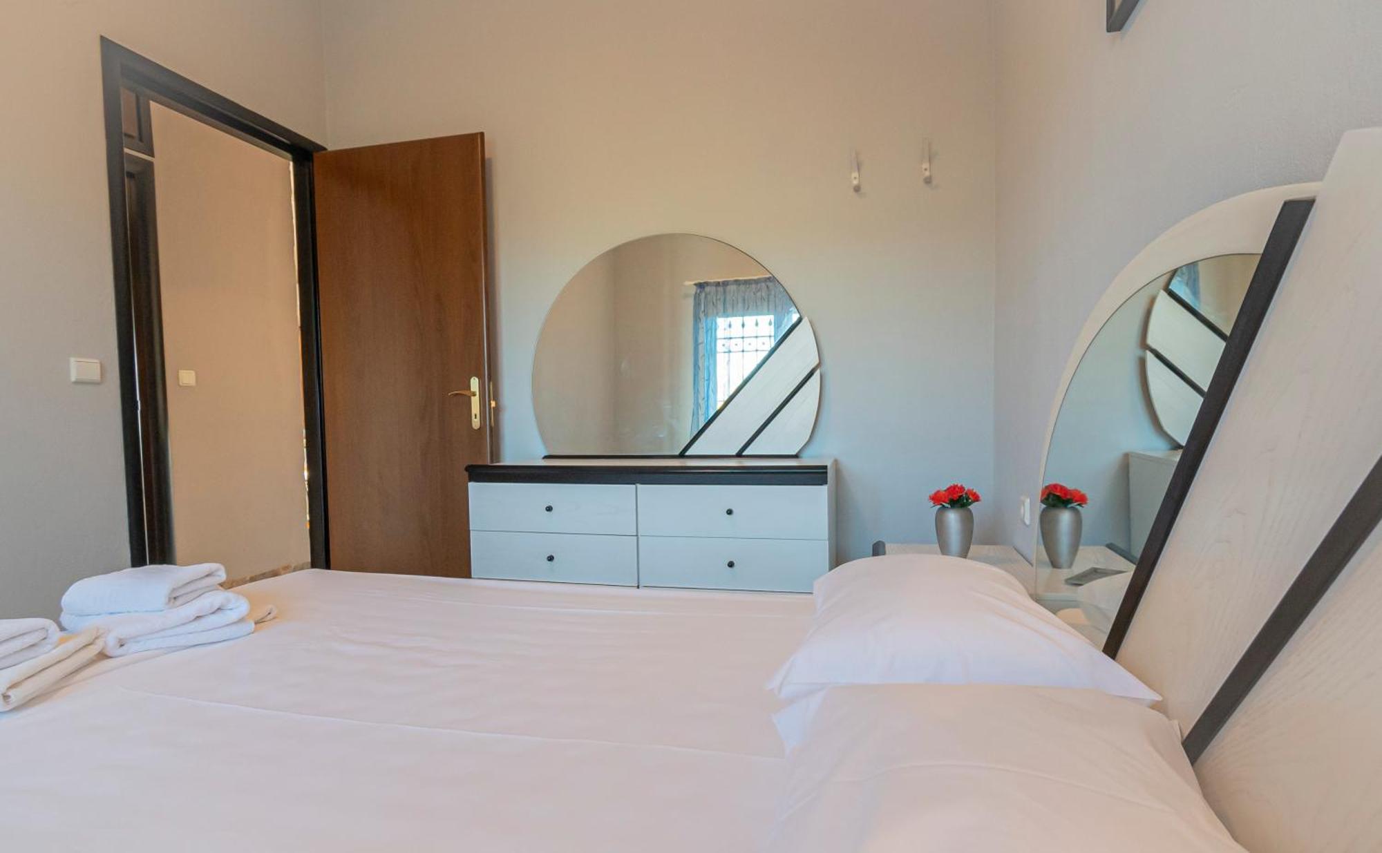 Tanias Seafront Villa-by Rentalspro Services- Halkidiki Villa