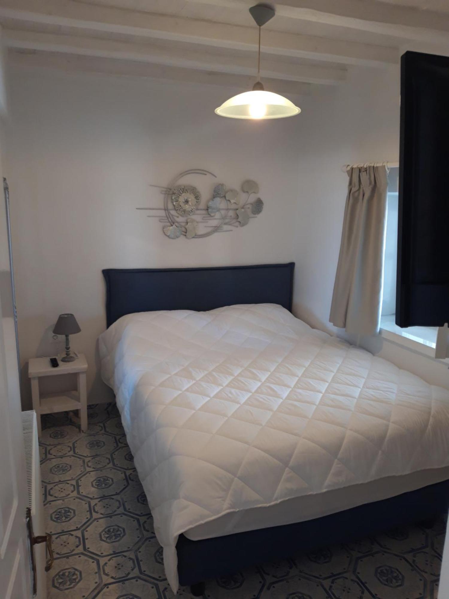 Aspasia Apartment *