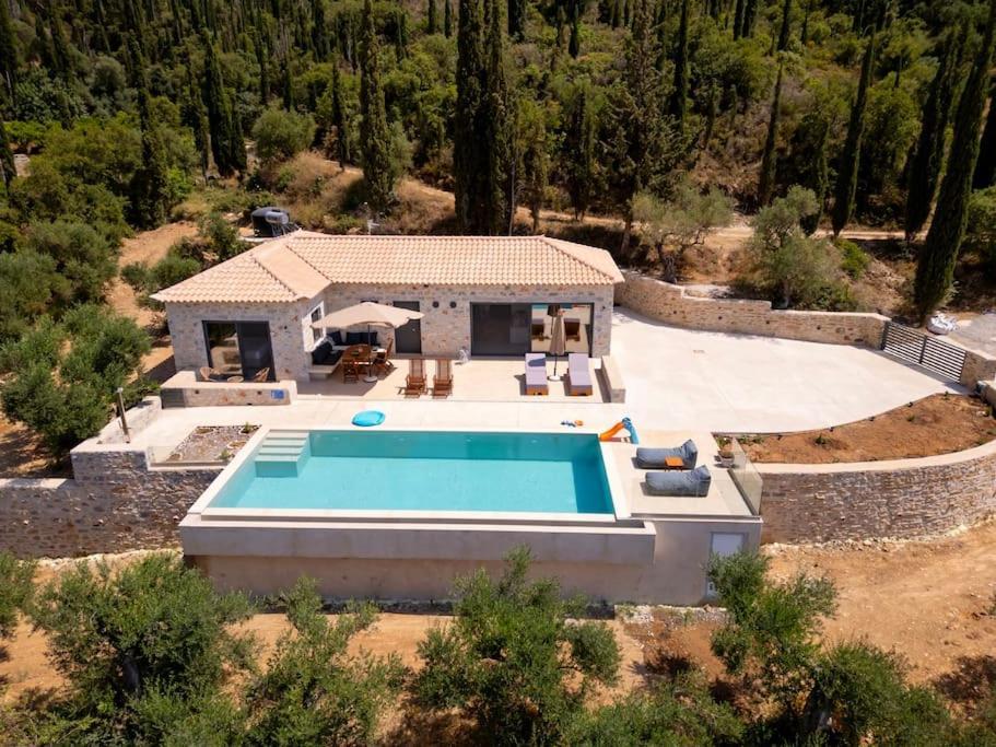 Mani Senses Luxury Villa *