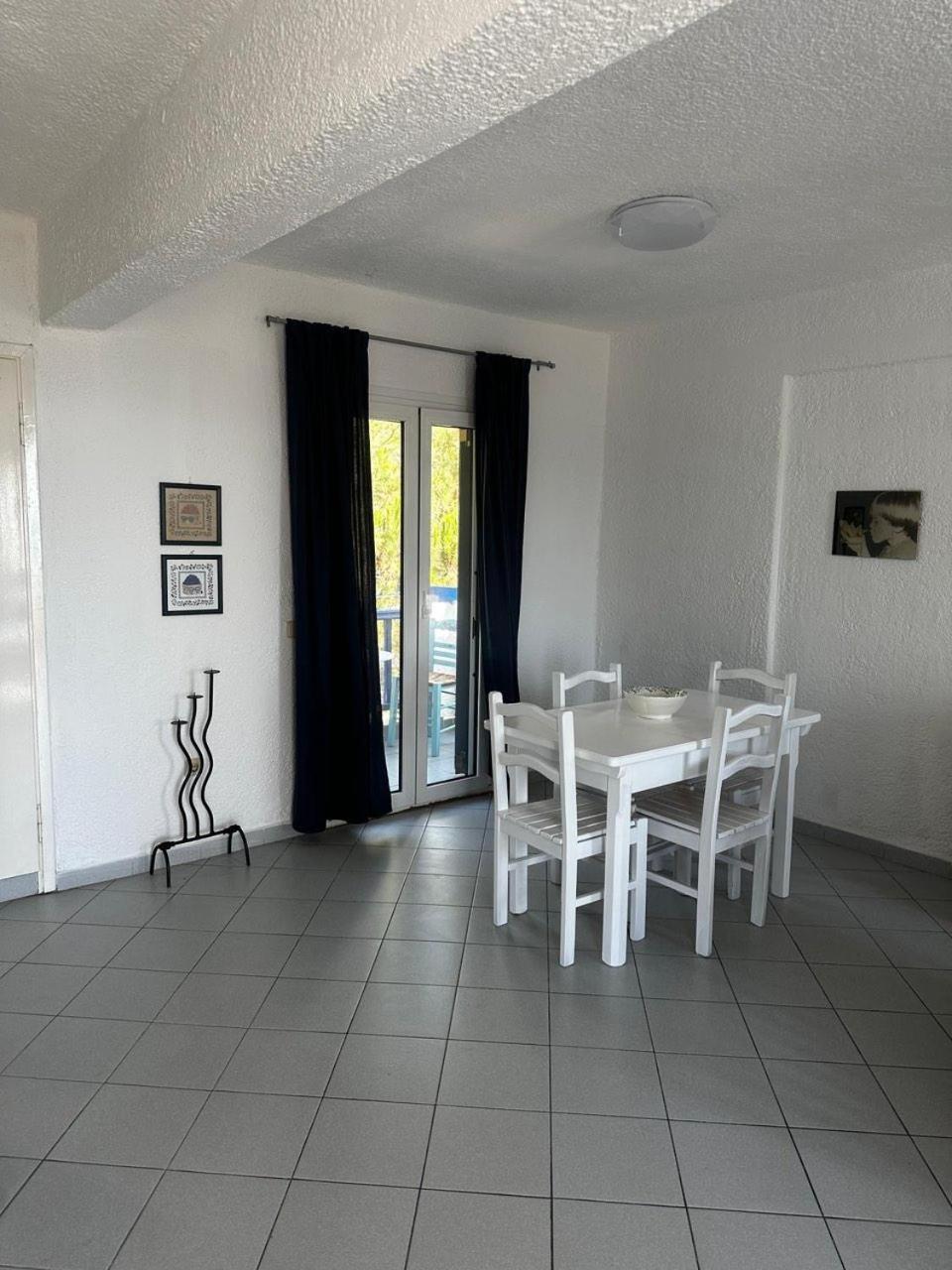 Holiday home Greek White House Toroni