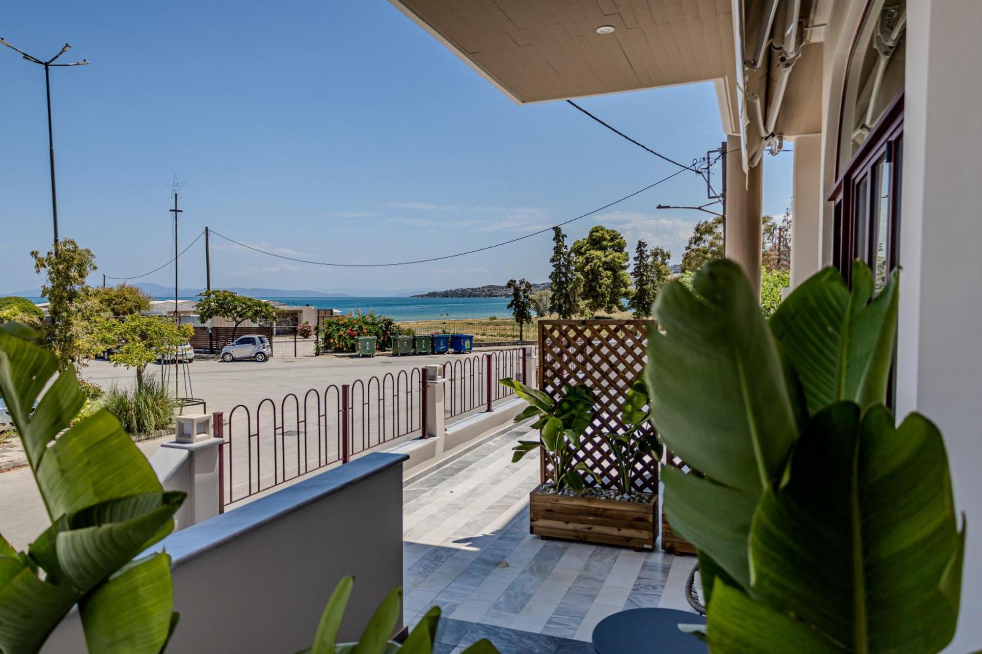 Amaze Place With A Sea View By Salt Holiday home Volos