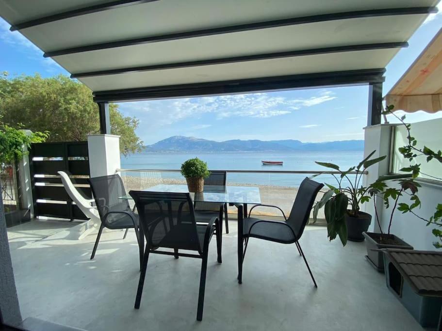 Beachfront Retreat At Agios Vasileios