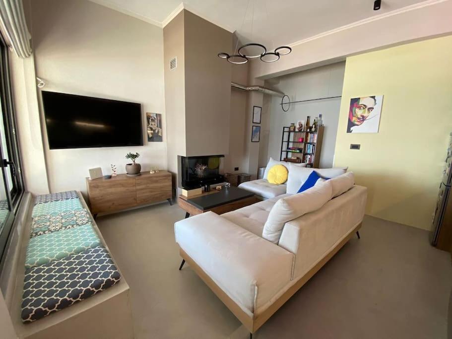 Beachfront Retreat At Agios Vasileios *