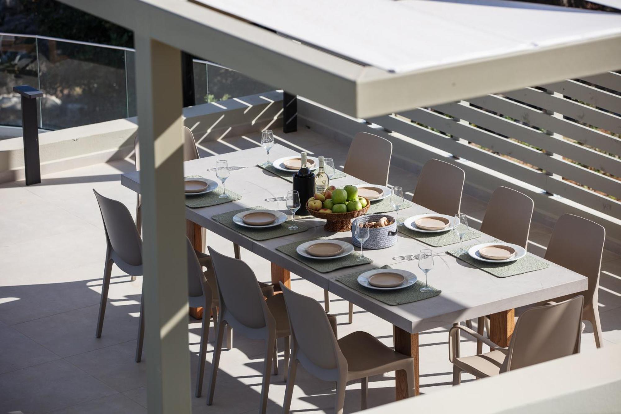 Villa Manto Villas, Heated Pool, Whirlpool, Seaview, By Thinkvilla *