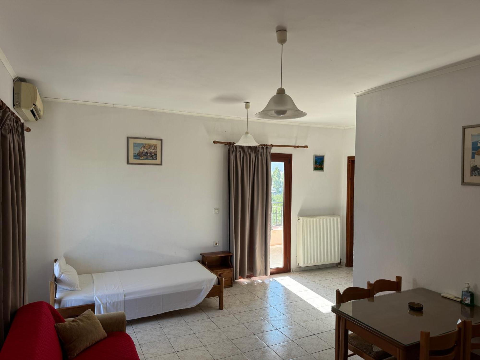 Zac & Georgio Aparthotel 3*