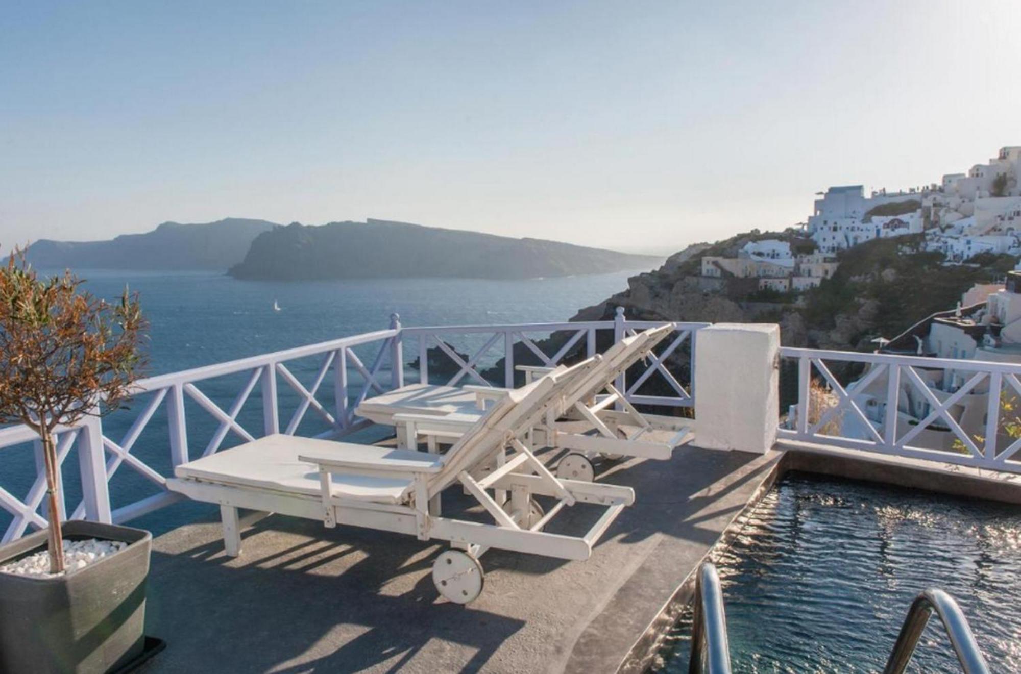 Avos Superior Family Caldera View Santorini *