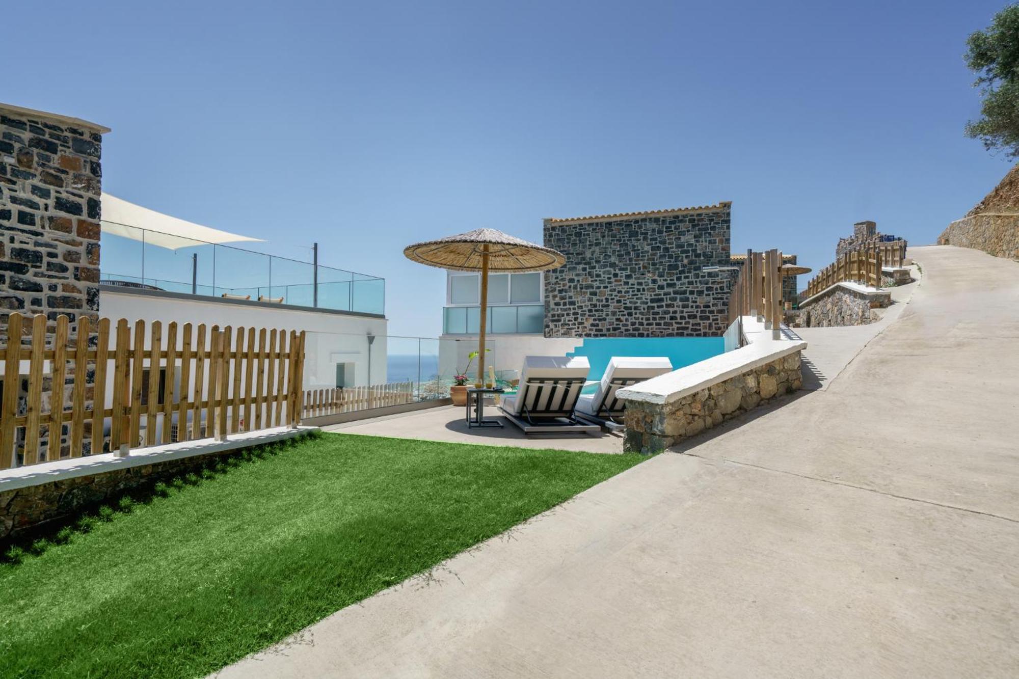 Villa New Paradosiako With Private Pool And Bbq Near To The *