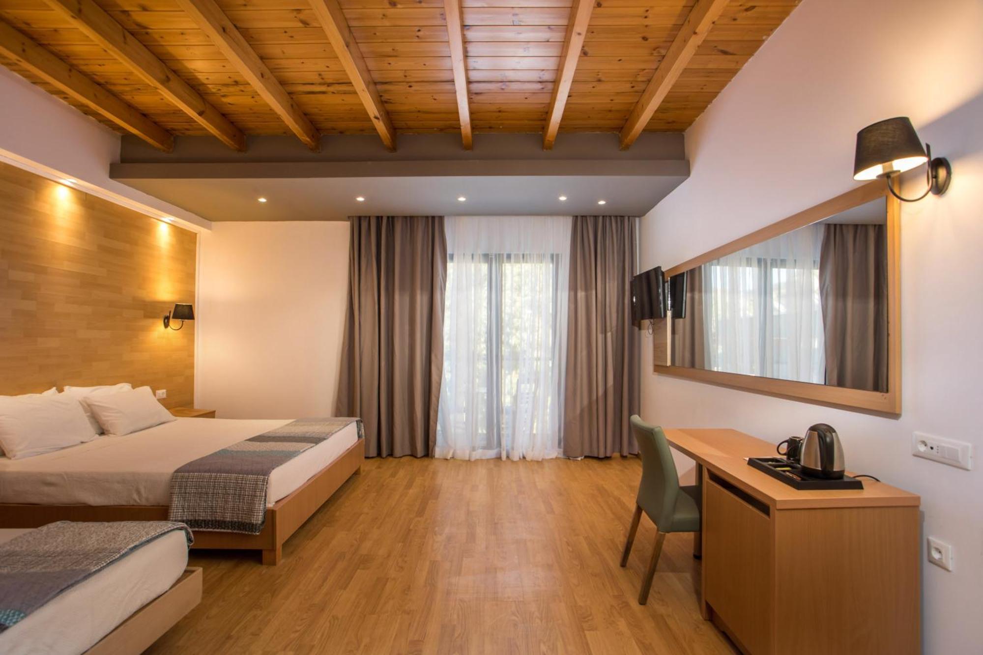 Ampelia Seaside 4*
