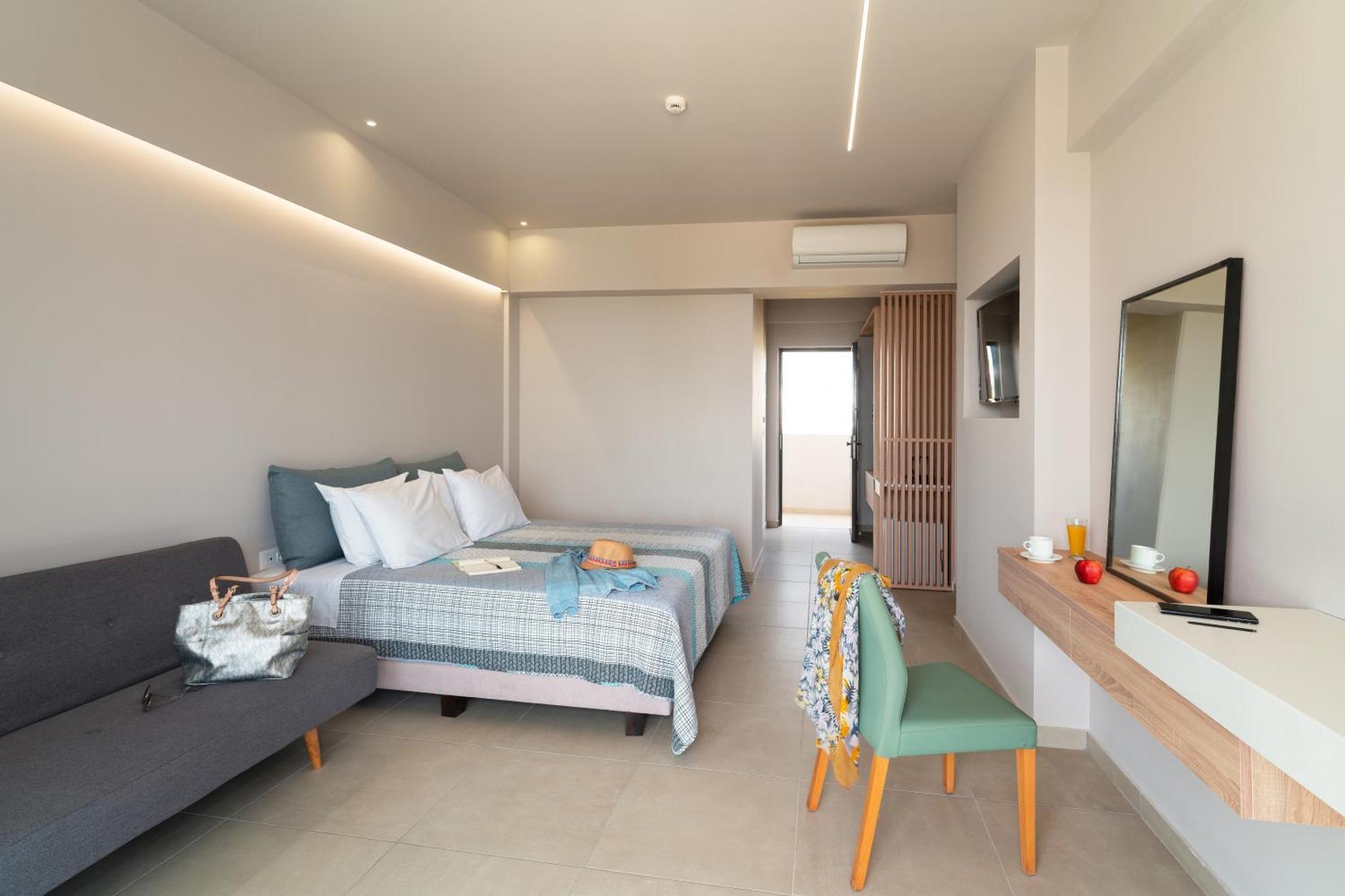 Hotel Ampelia Seaside 4*