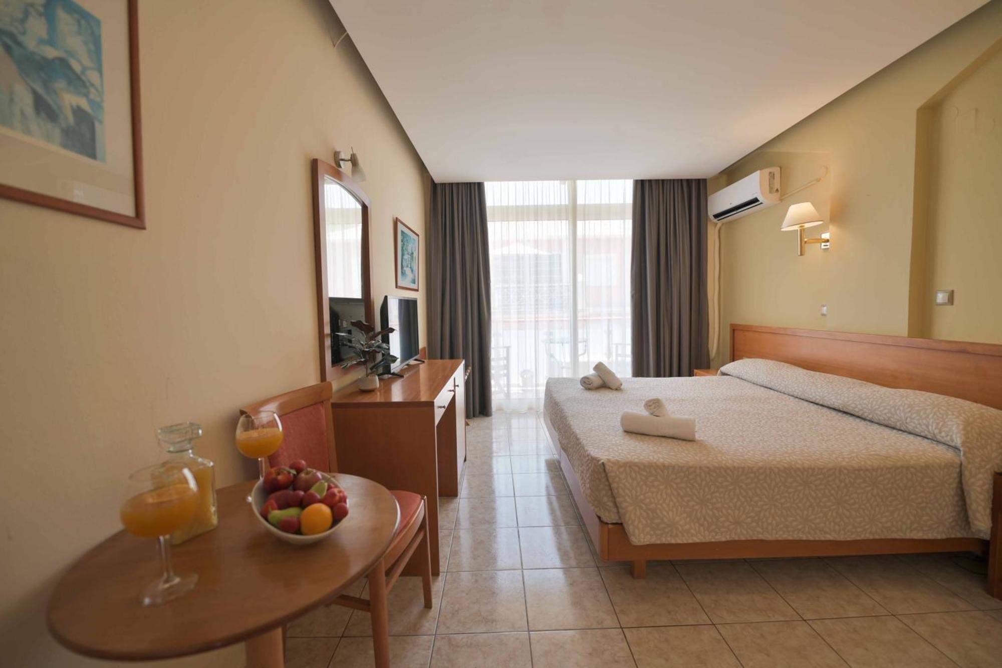 Neda Hotel 3*