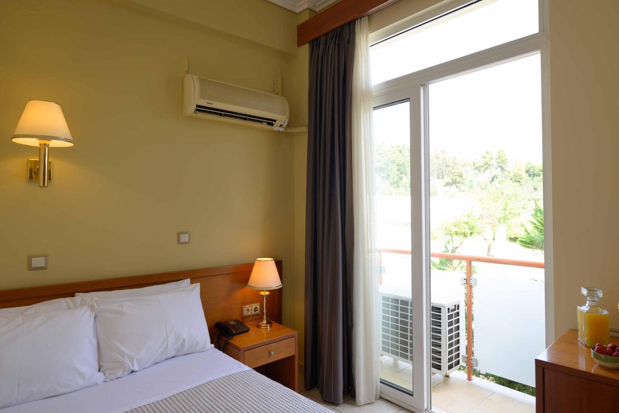 Neda Hotel 3*