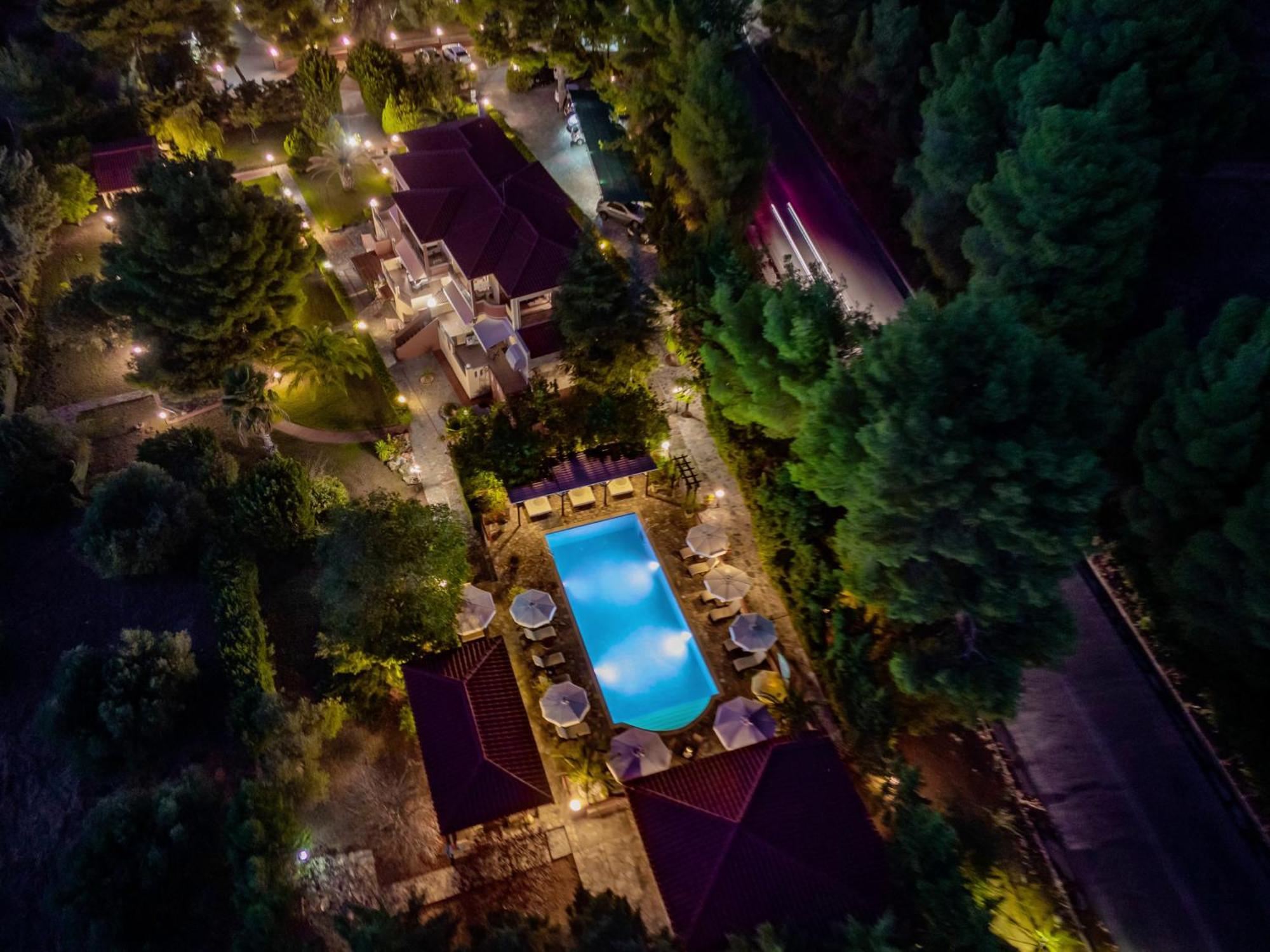 Agrili Apartments & Rooms Elia Nikitis