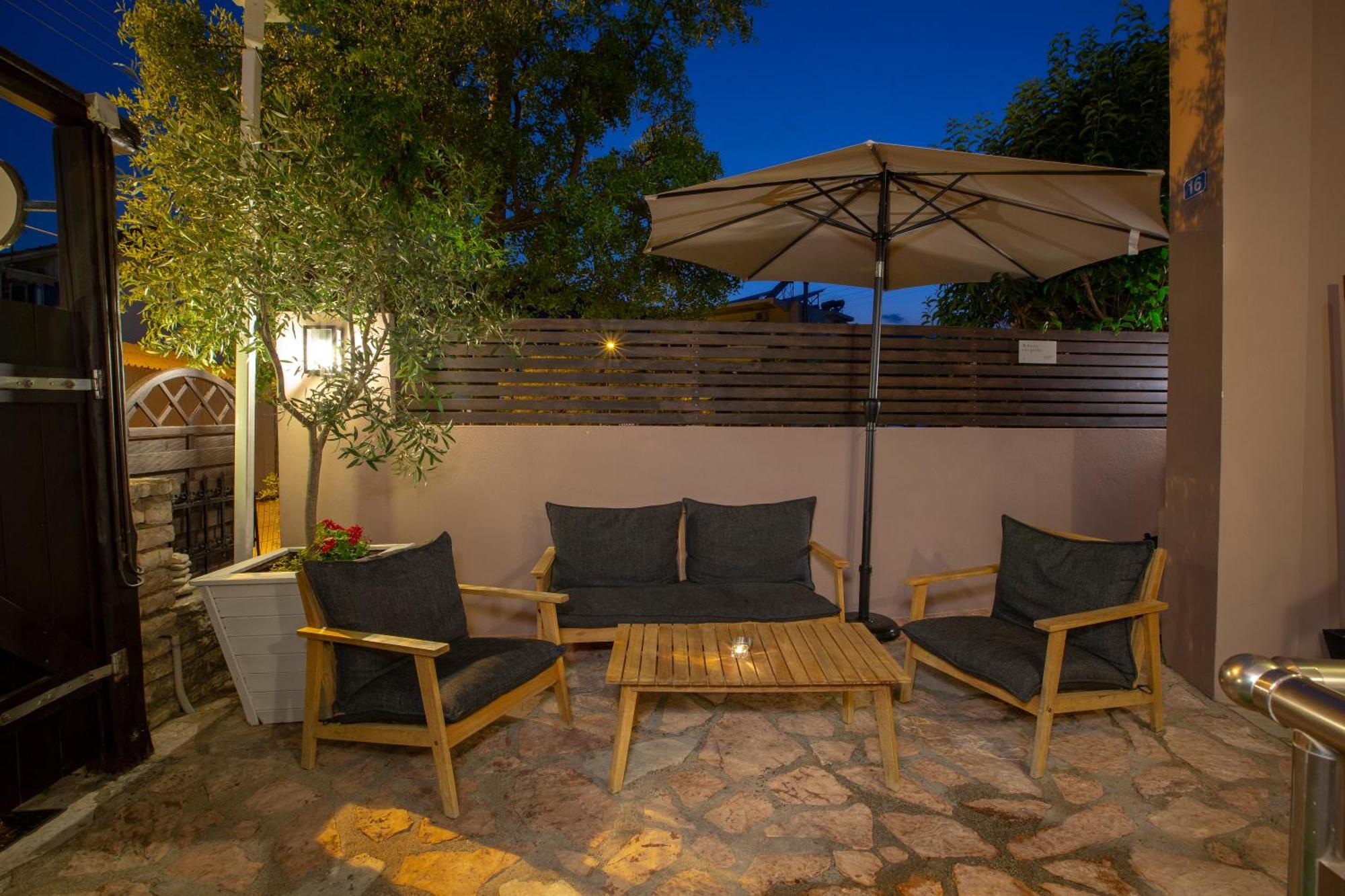 Aparthotel Athina