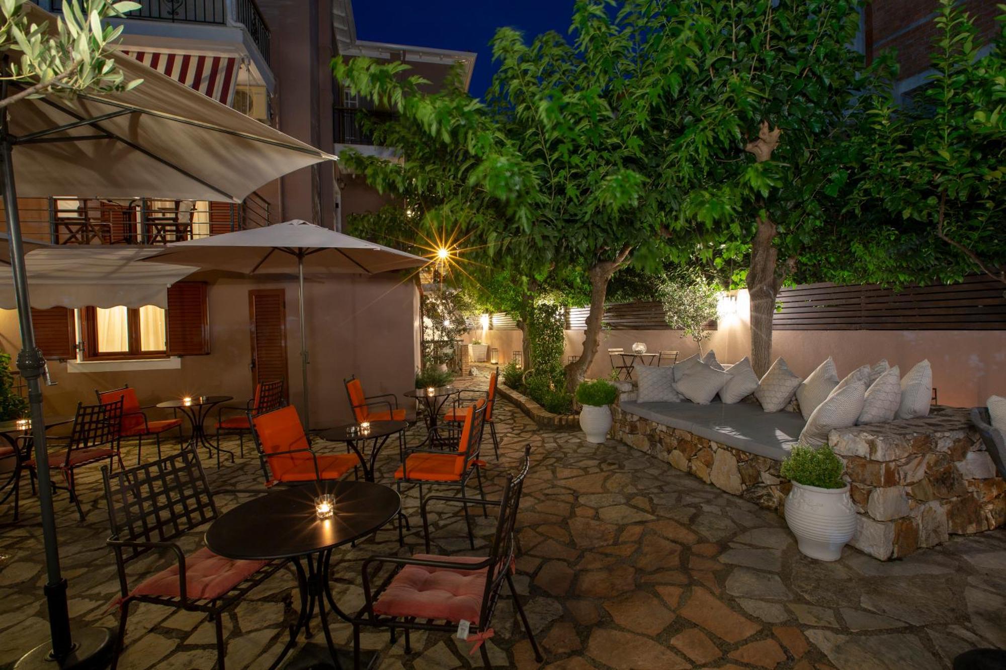 Aparthotel Athina