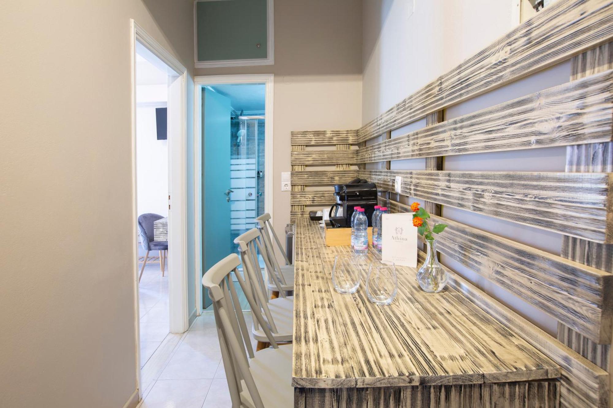 Athina Aparthotel 2*