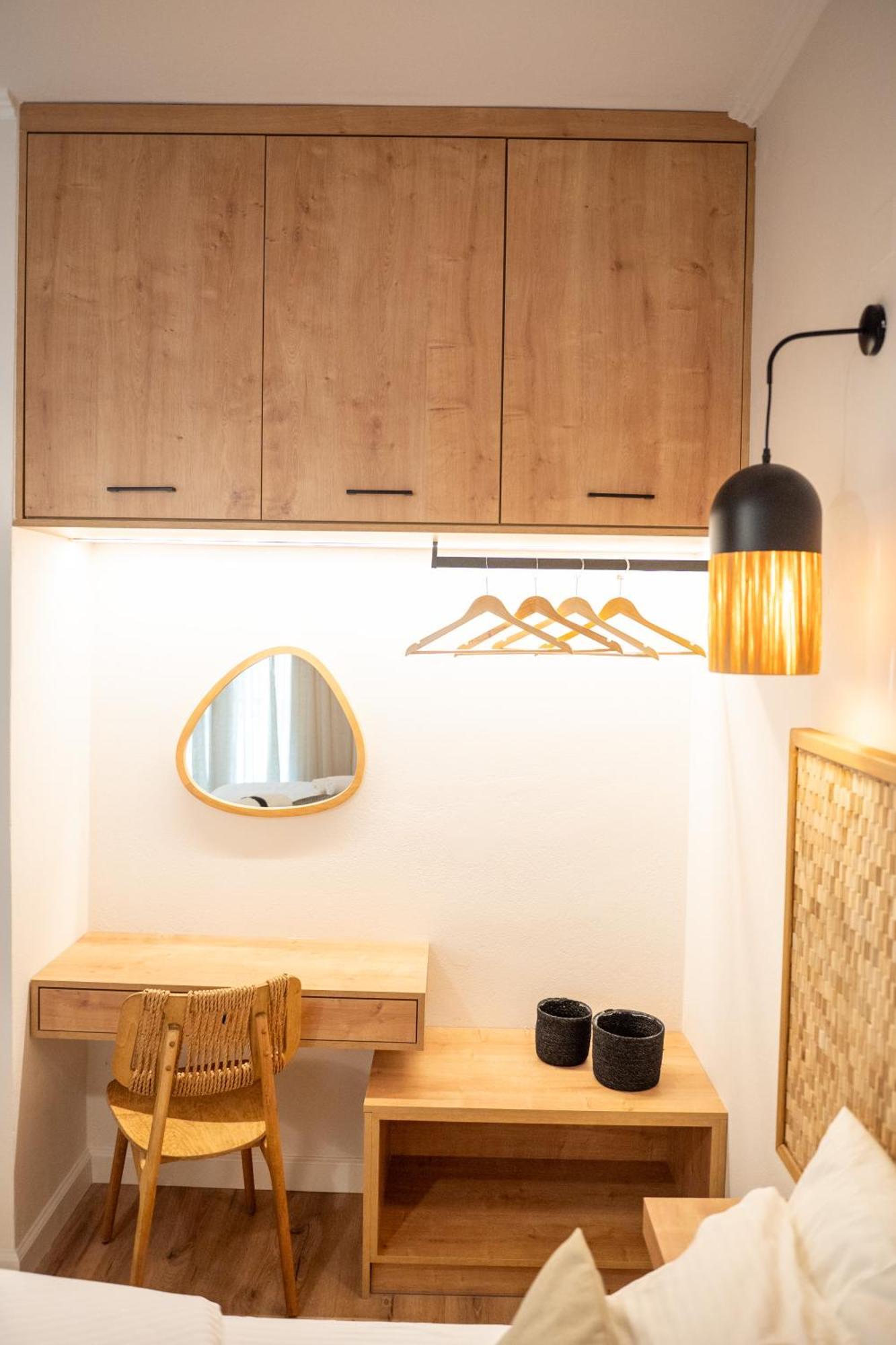 Village Apartment *