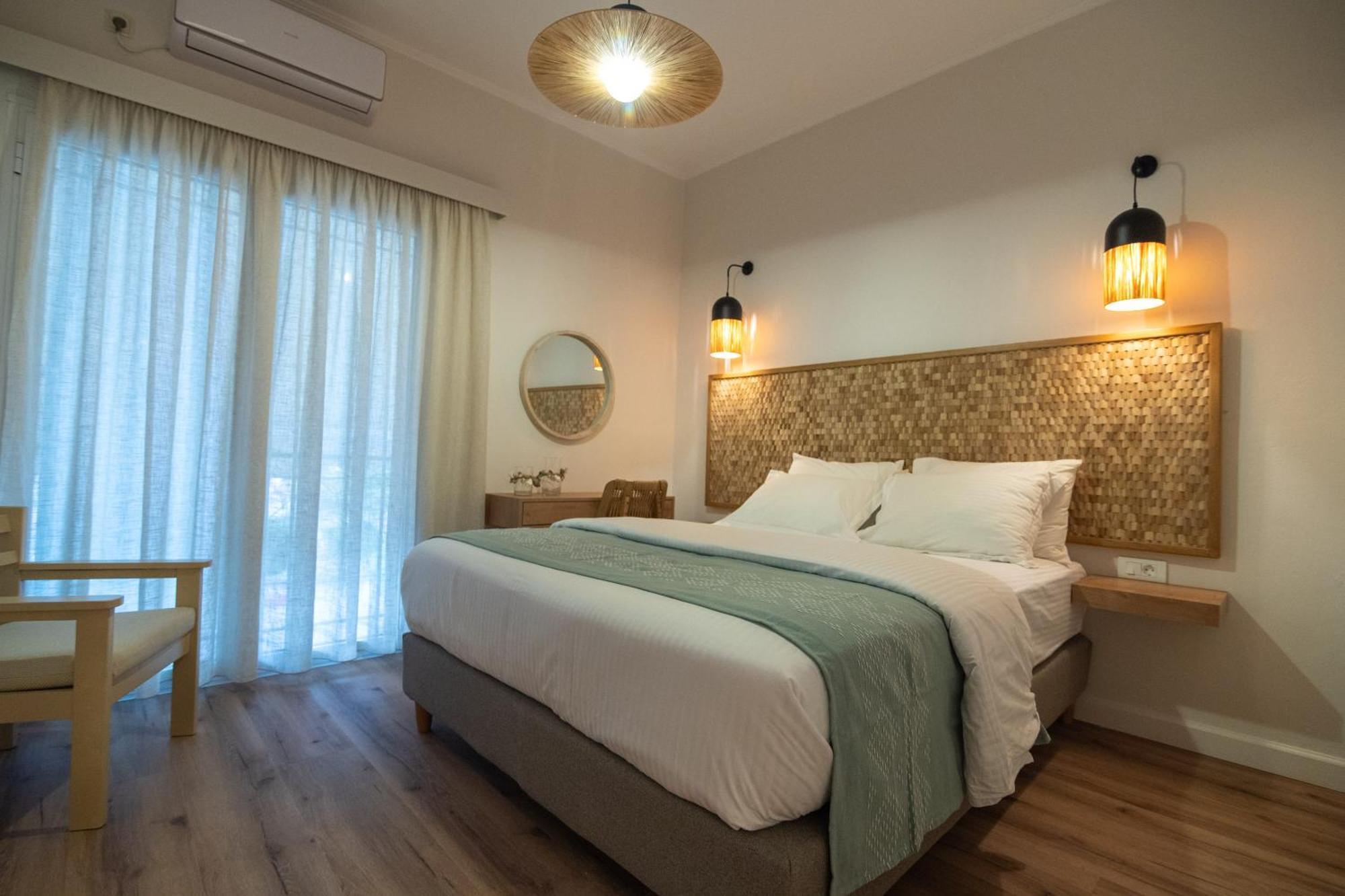 Village Apartment *