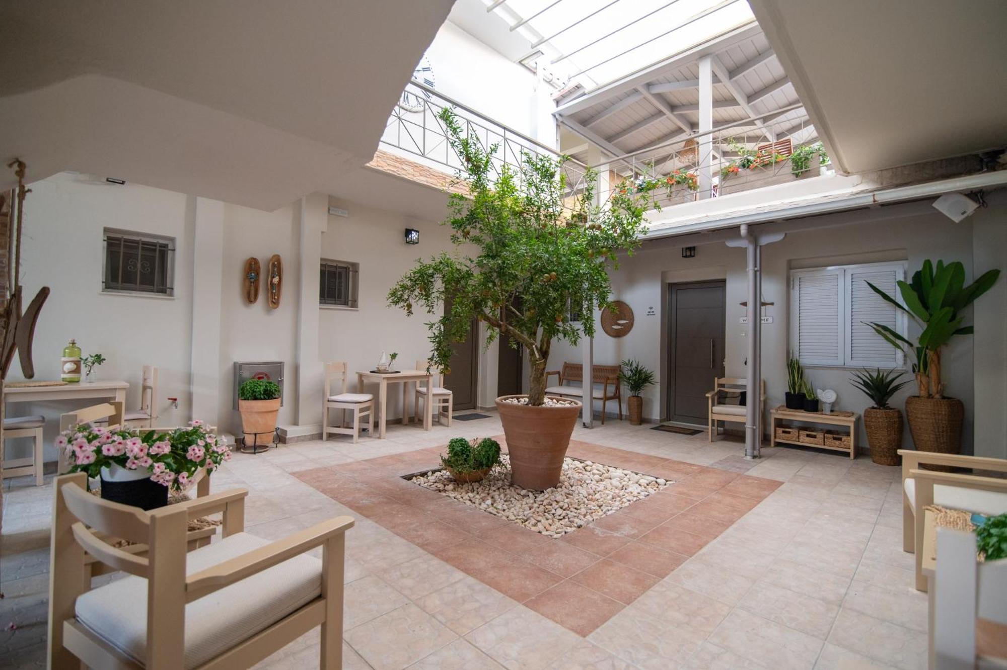 Apartment Village *
