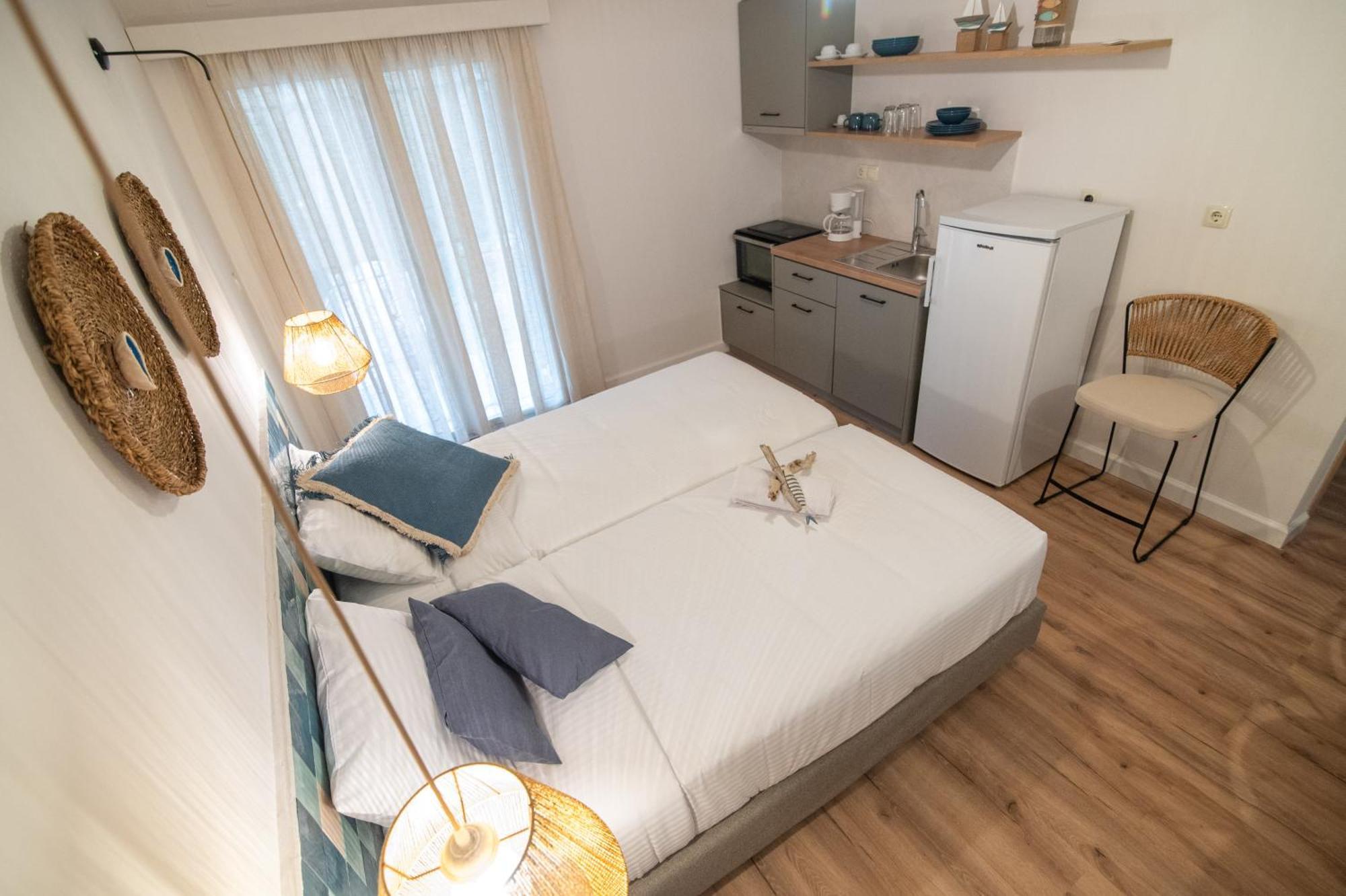 Village Apartment *