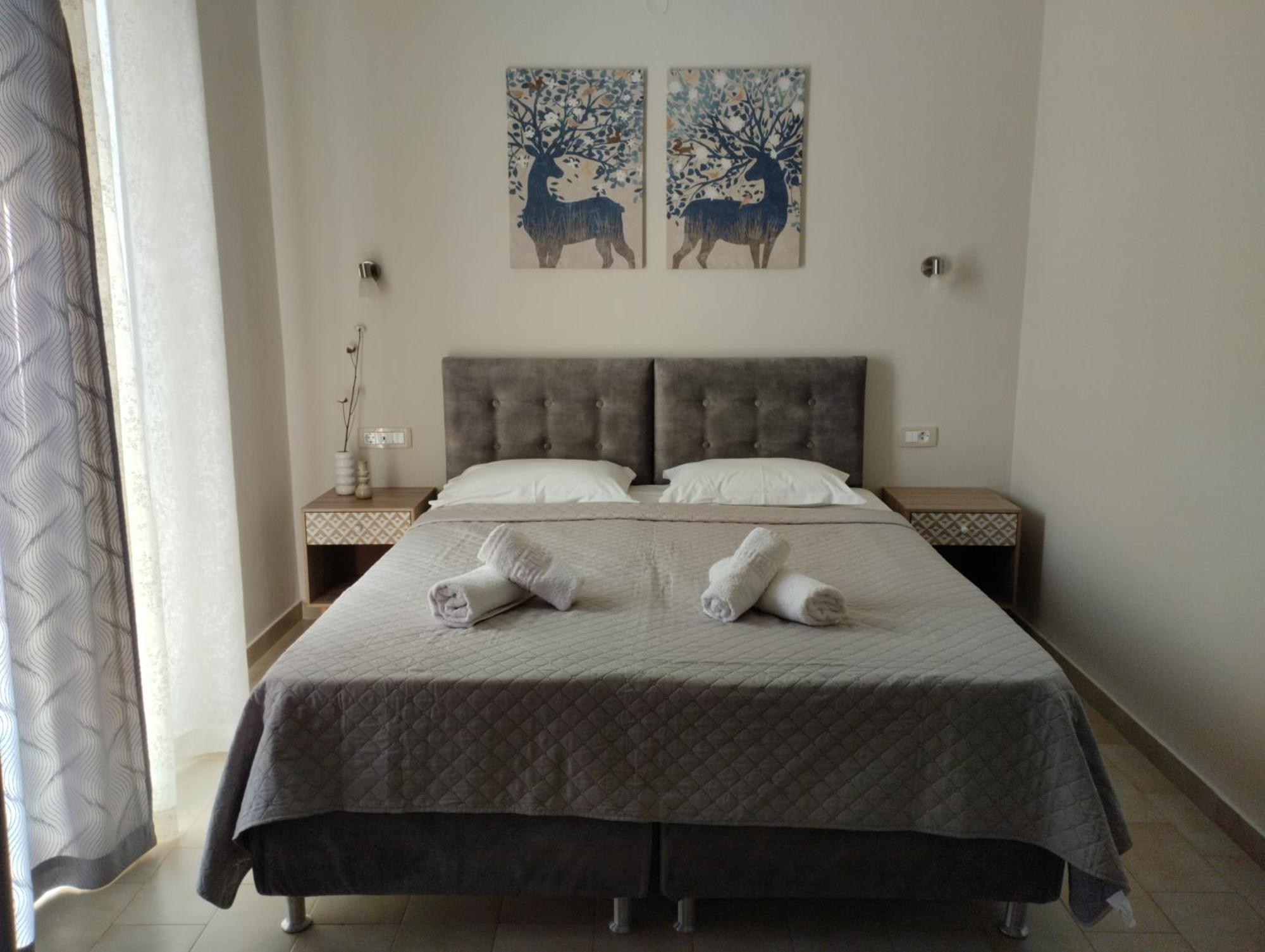 Lefki Apartment *