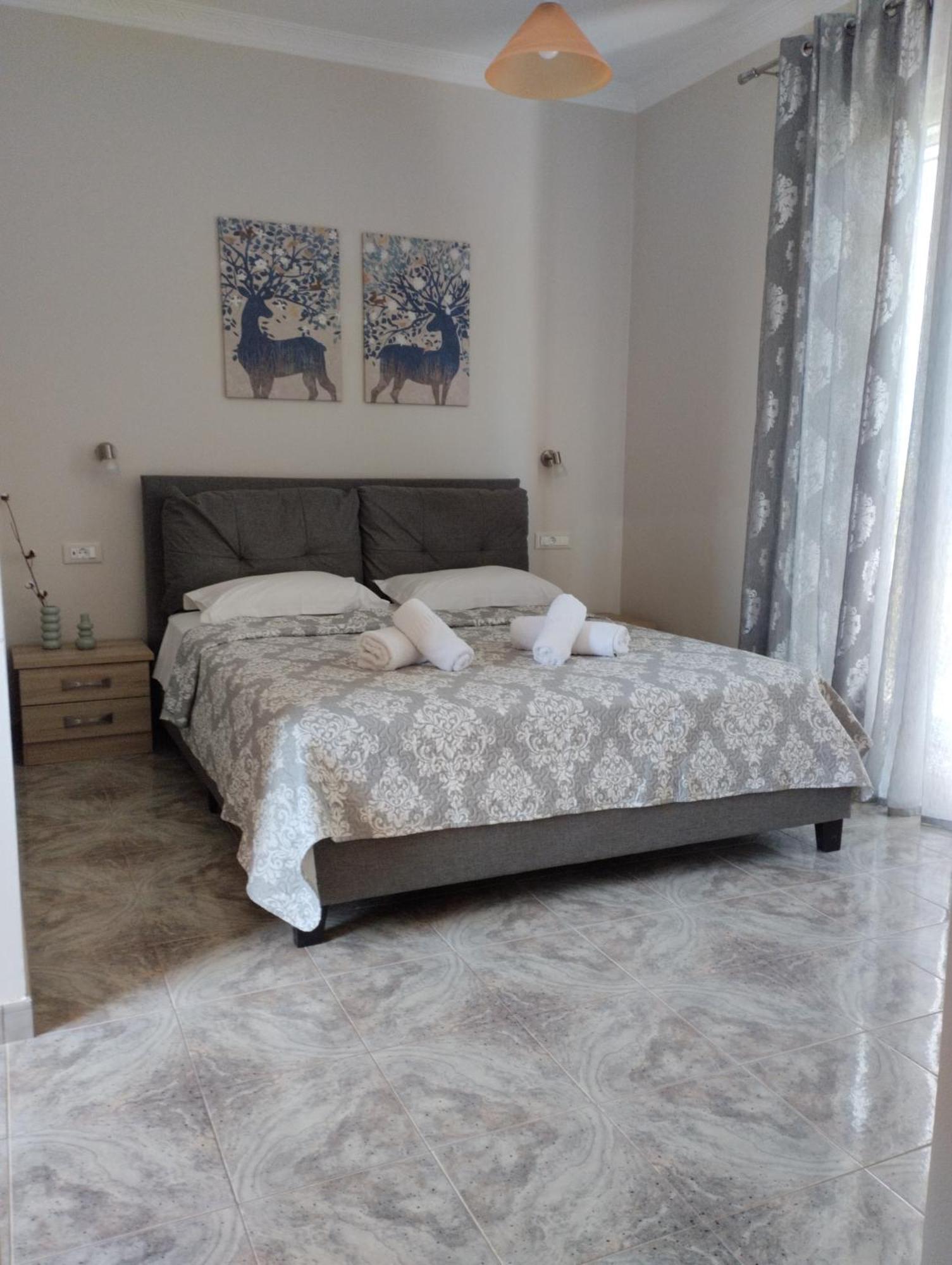 Lefki Apartment
