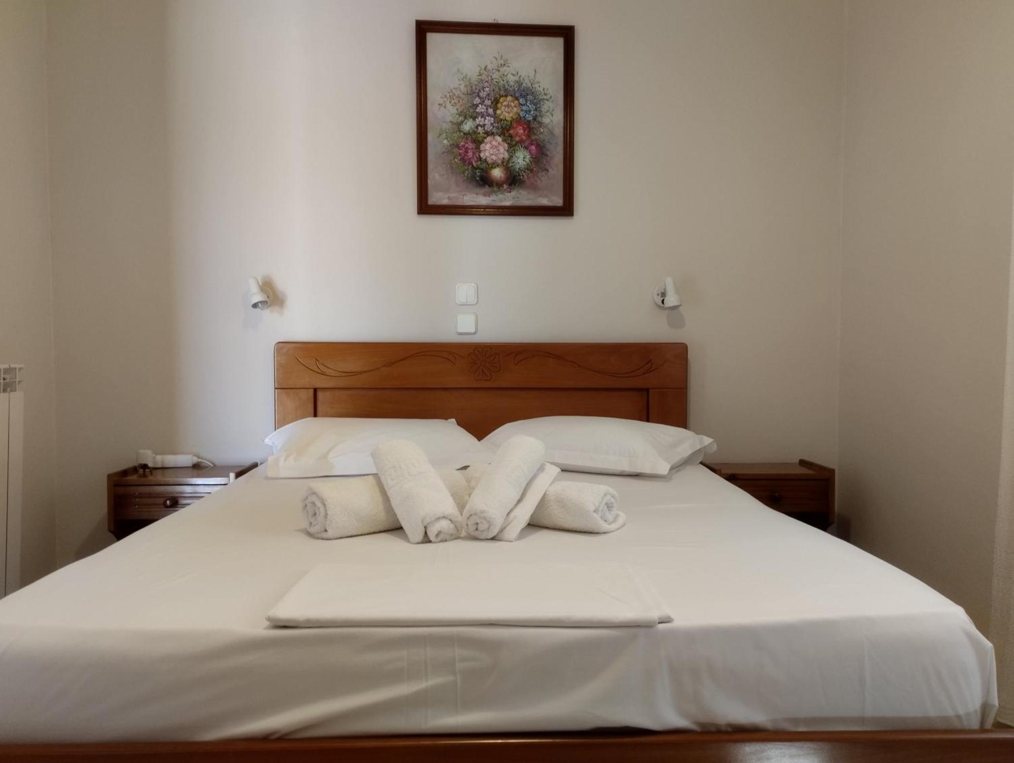 Lefki Apartment *